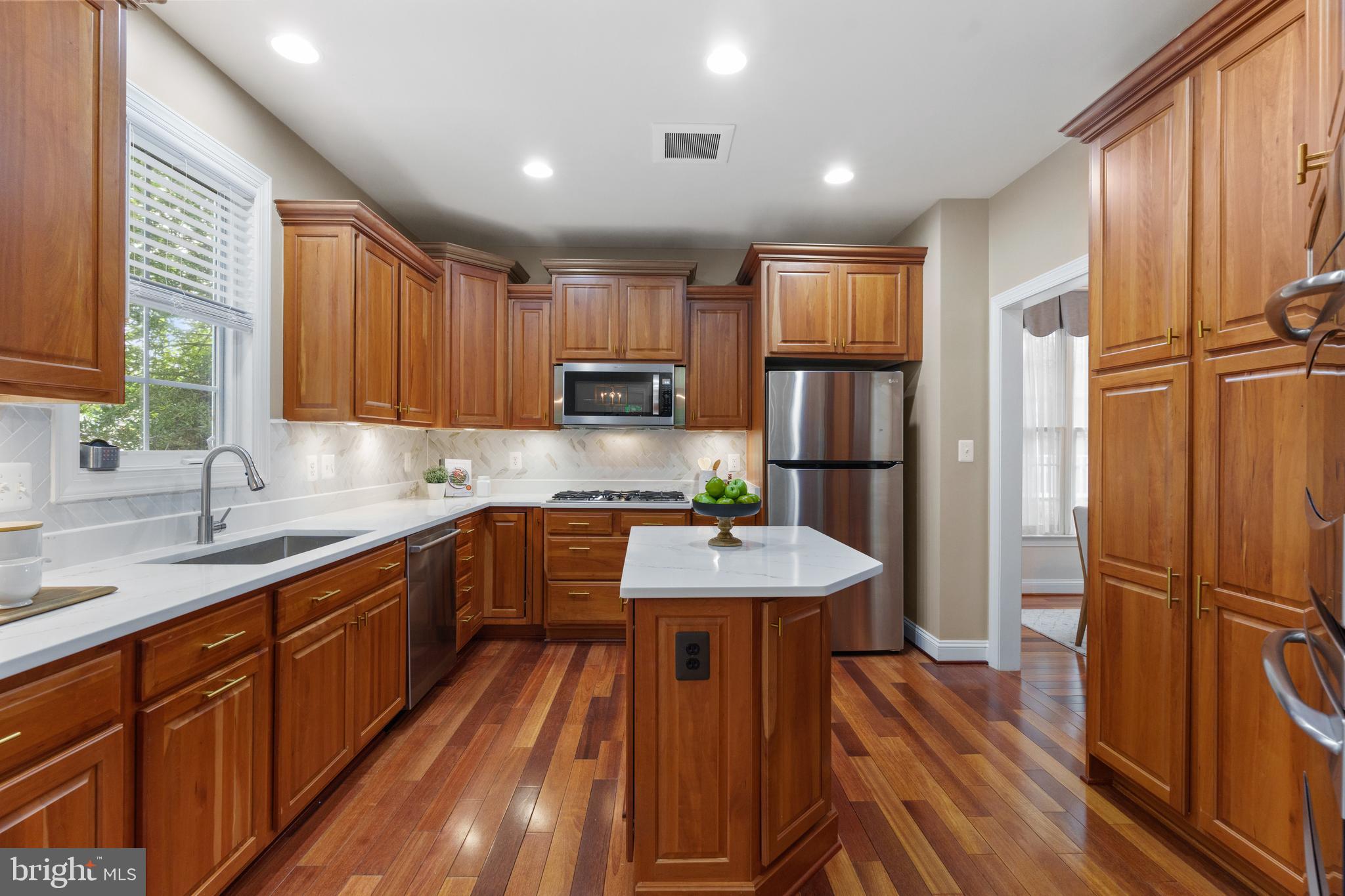 MAJESTIC OAK - Residential