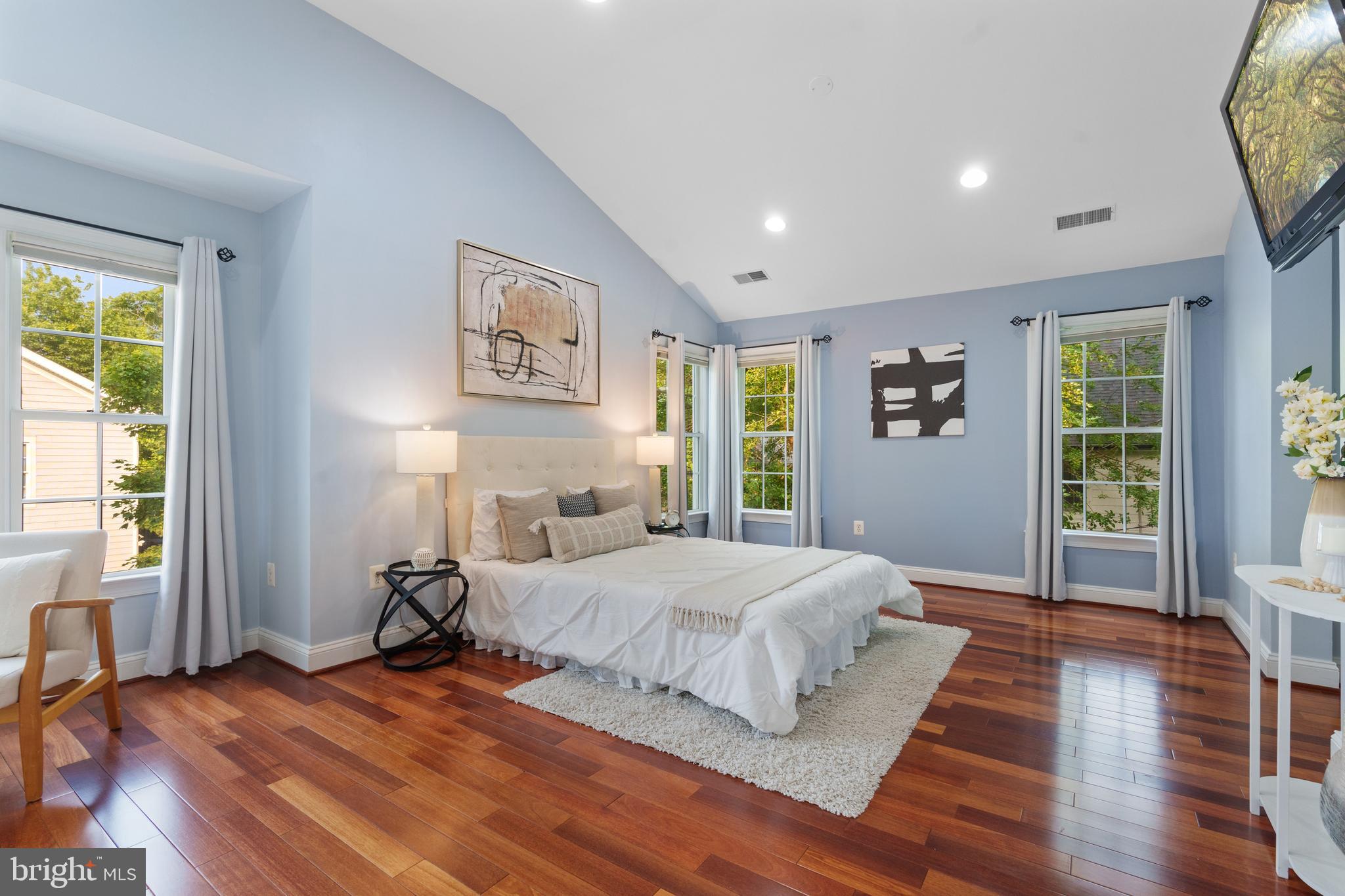 MAJESTIC OAK - Residential