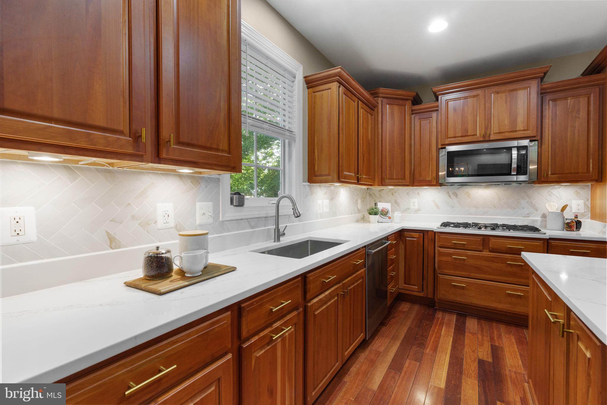 MAJESTIC OAK - Residential