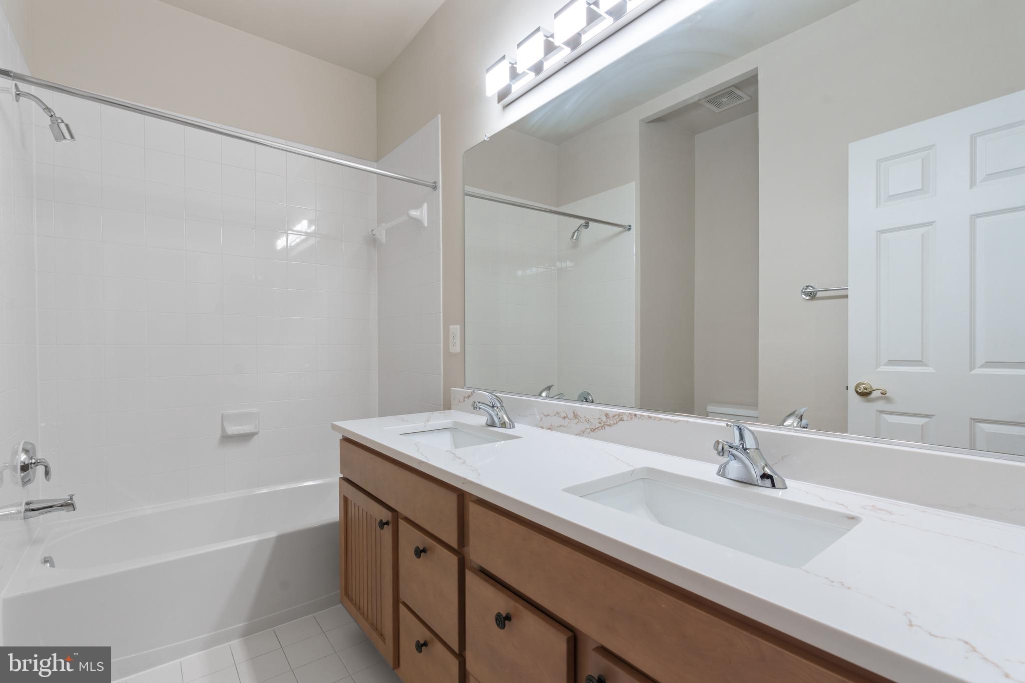 MAJESTIC OAK - Residential