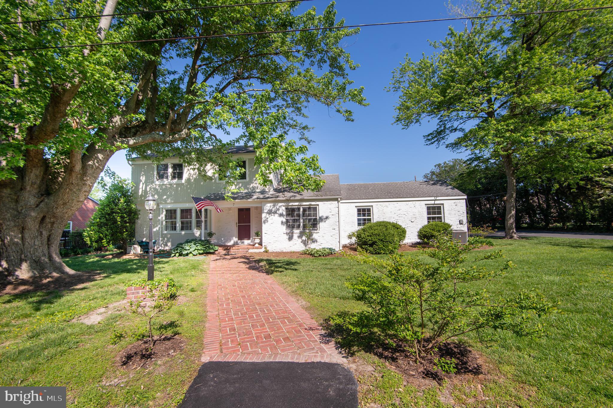 ALGONQUIN - Residential