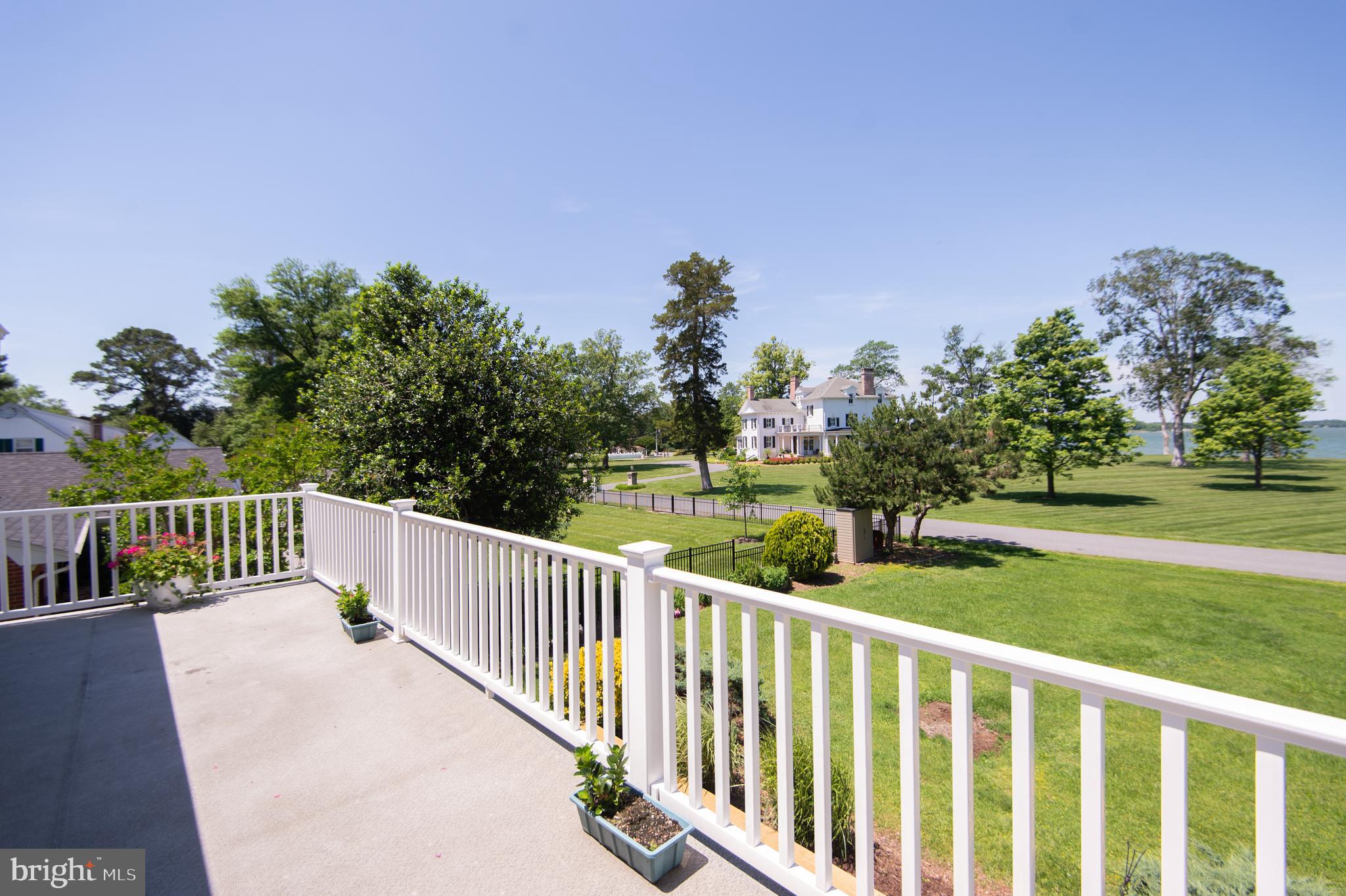 ALGONQUIN - Residential