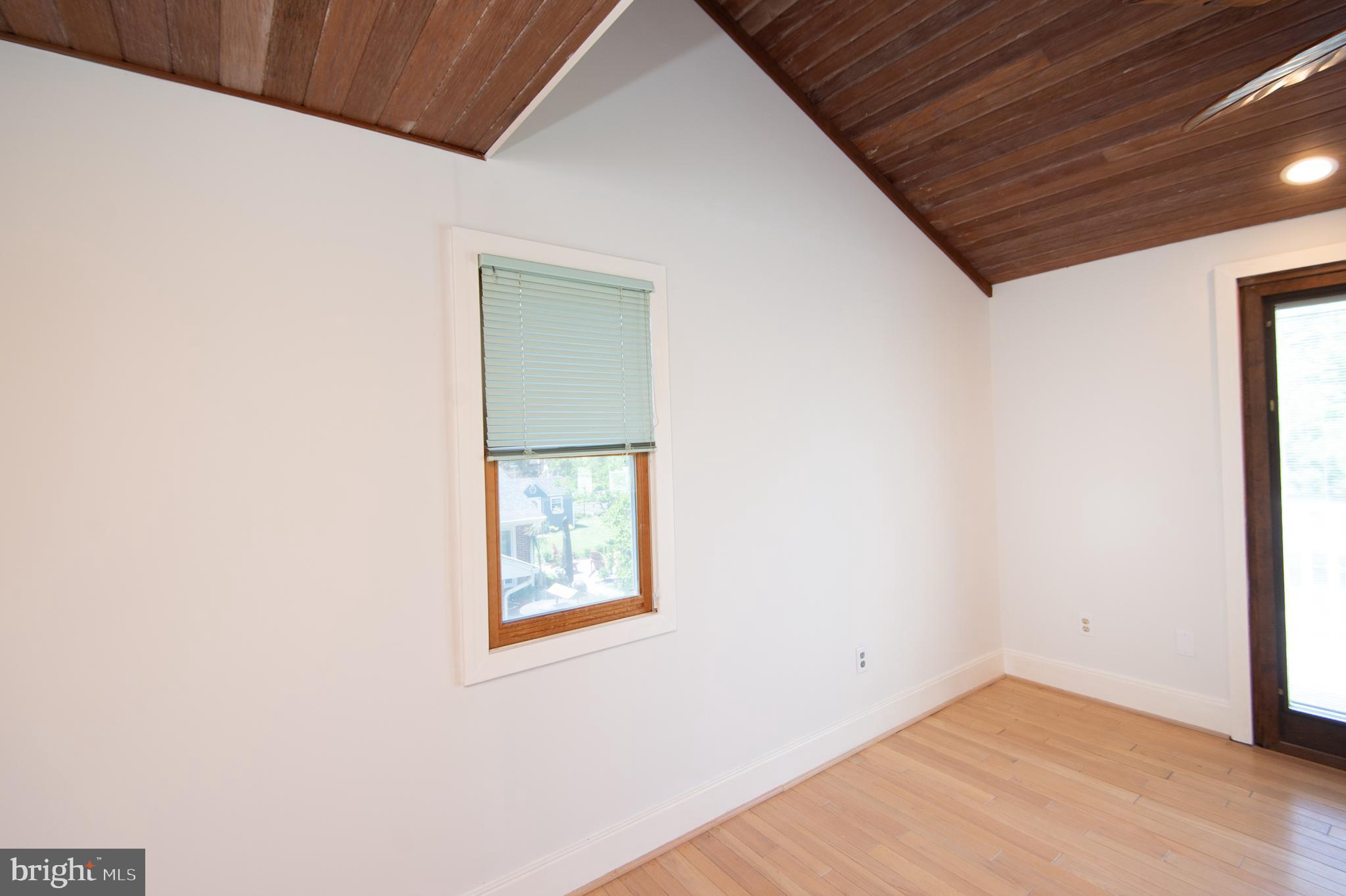 ALGONQUIN - Residential