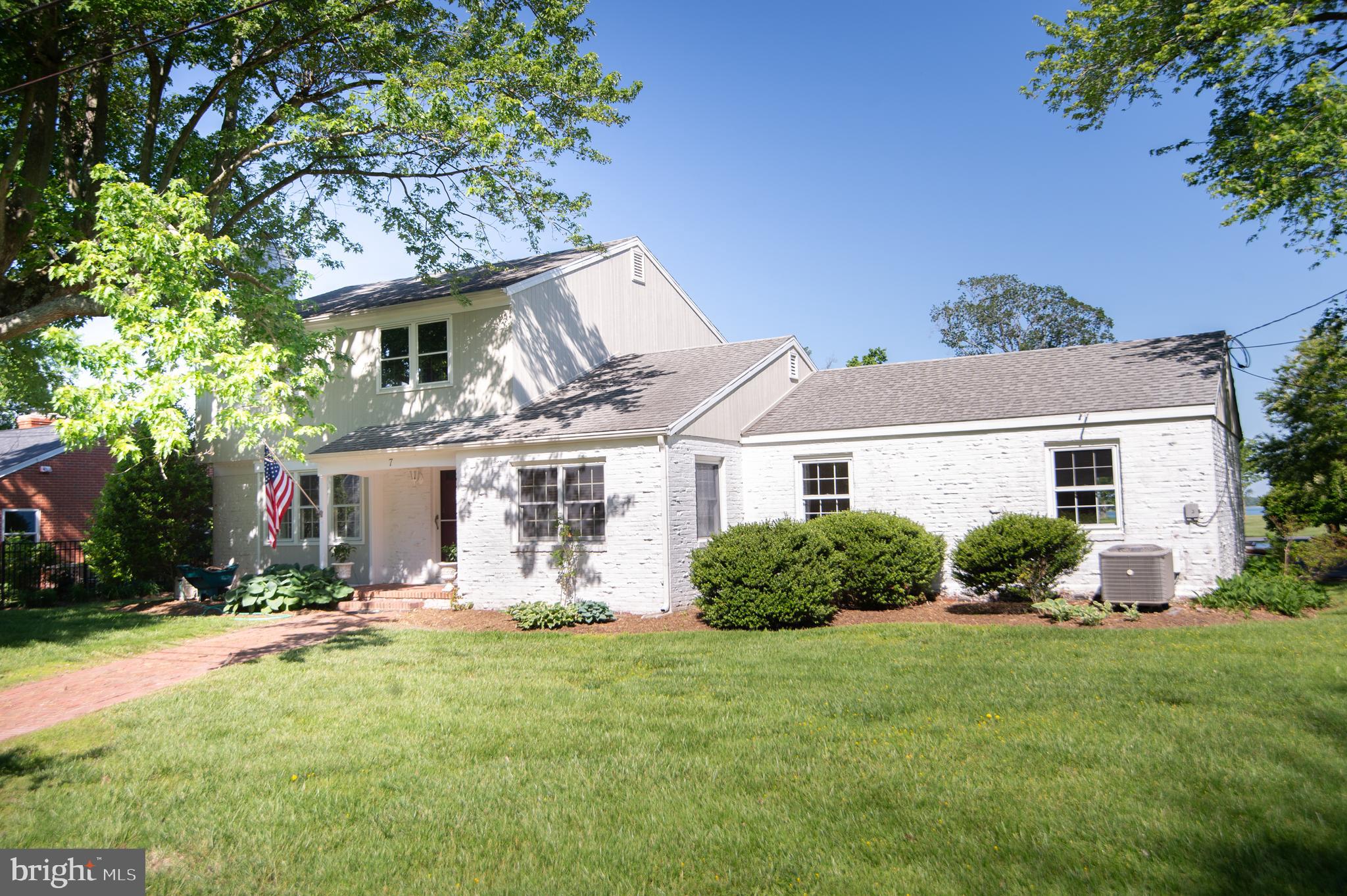 ALGONQUIN - Residential