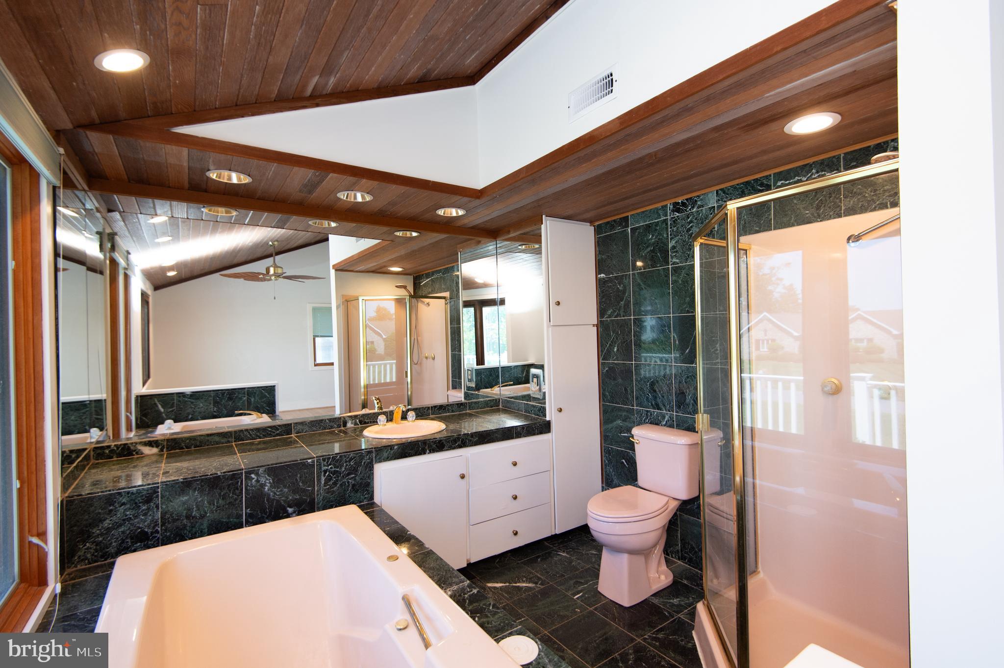 ALGONQUIN - Residential