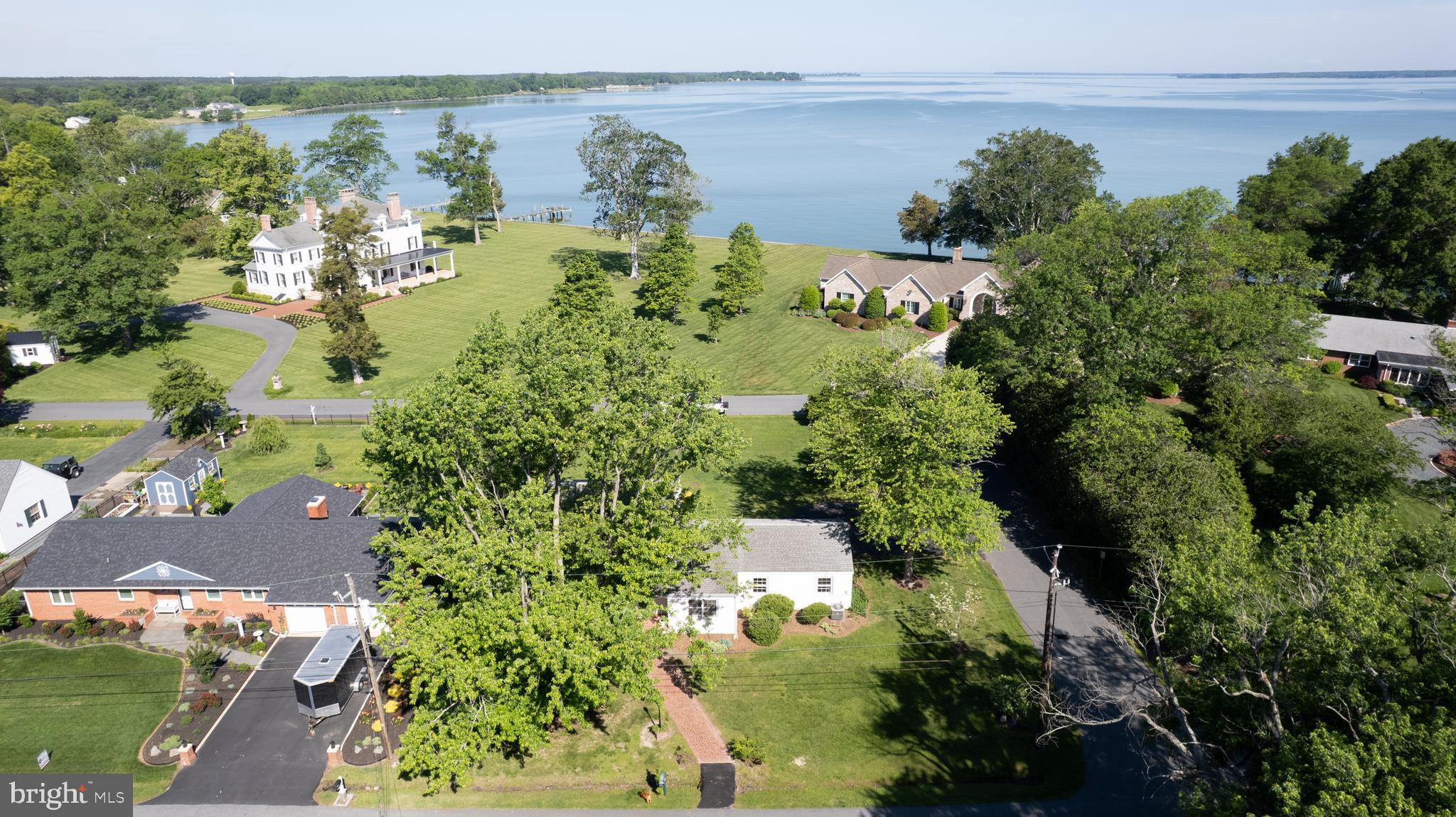 ALGONQUIN - Residential