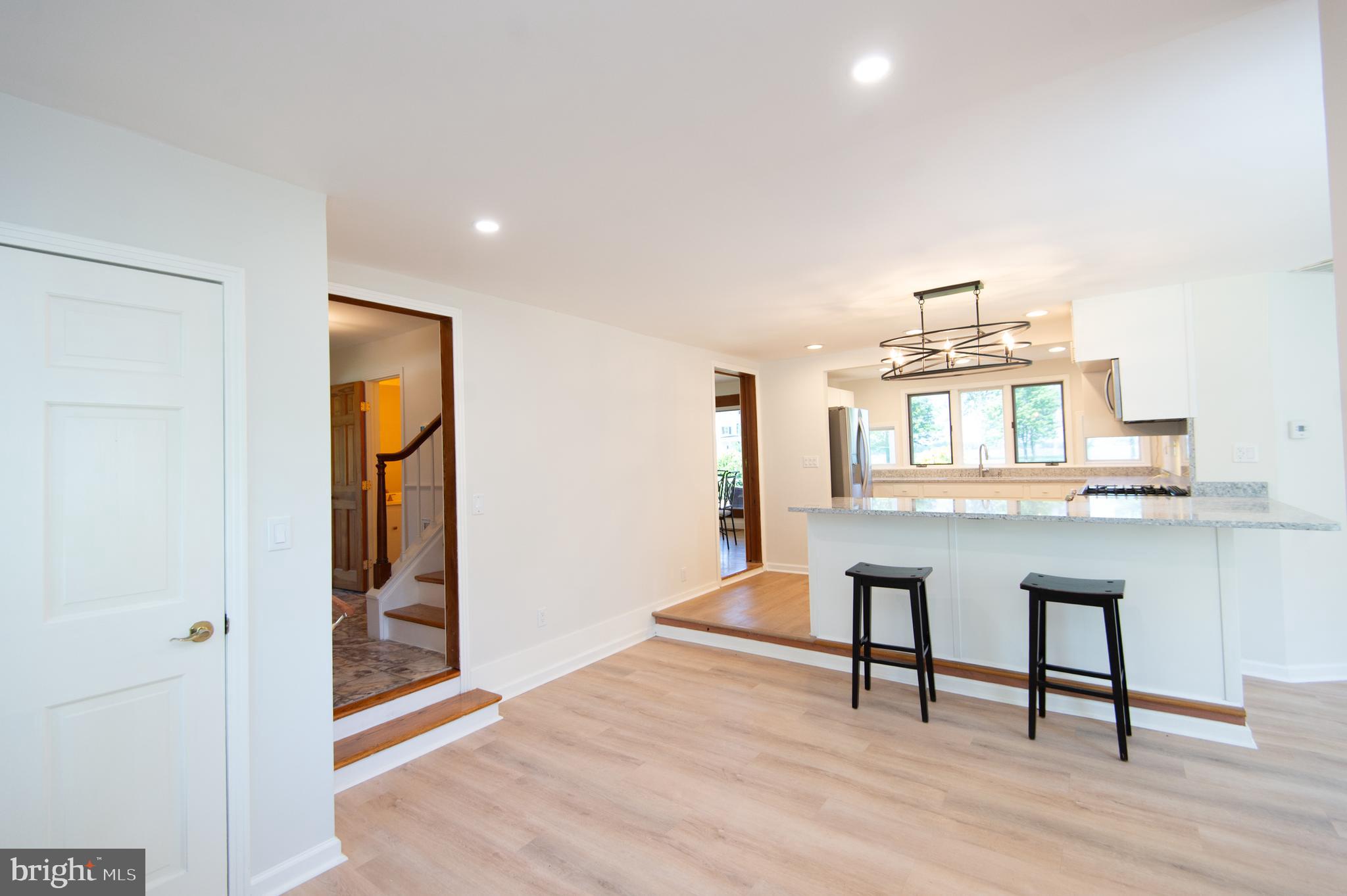 ALGONQUIN - Residential