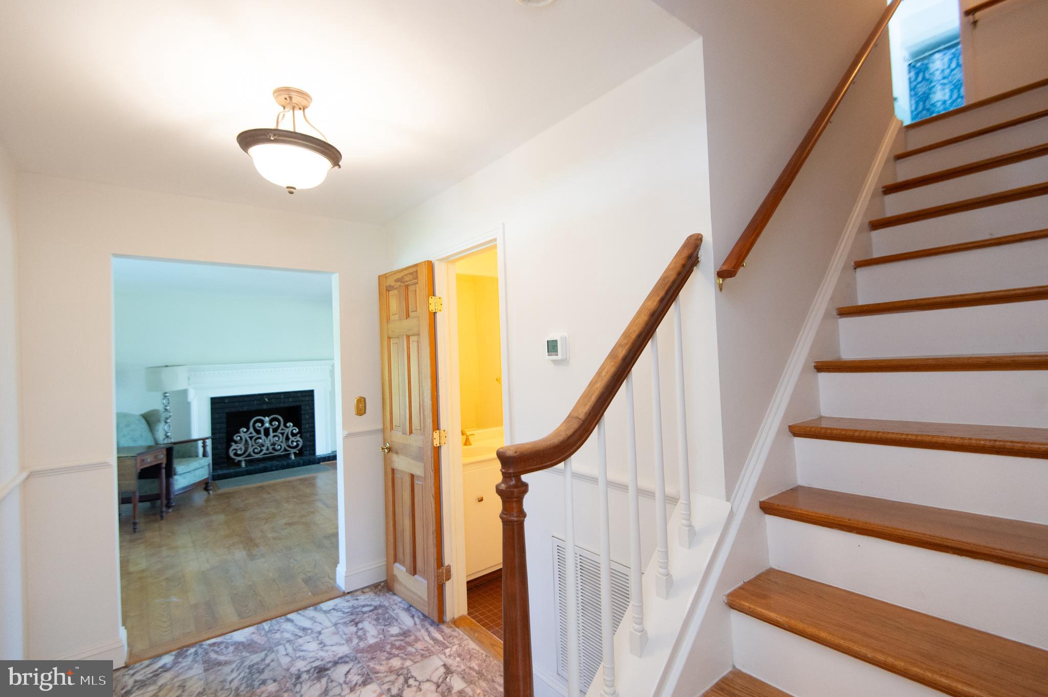 ALGONQUIN - Residential