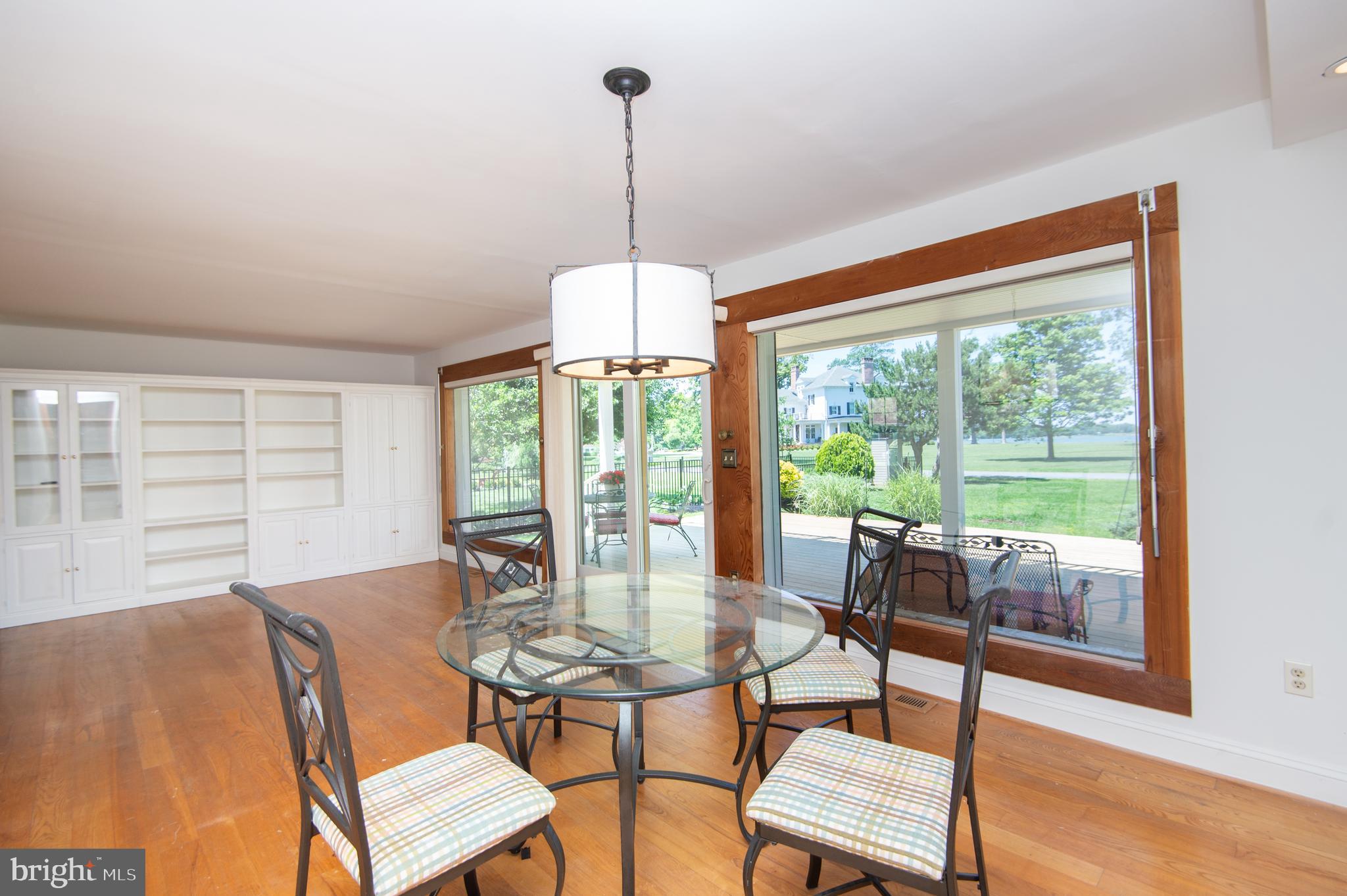 ALGONQUIN - Residential