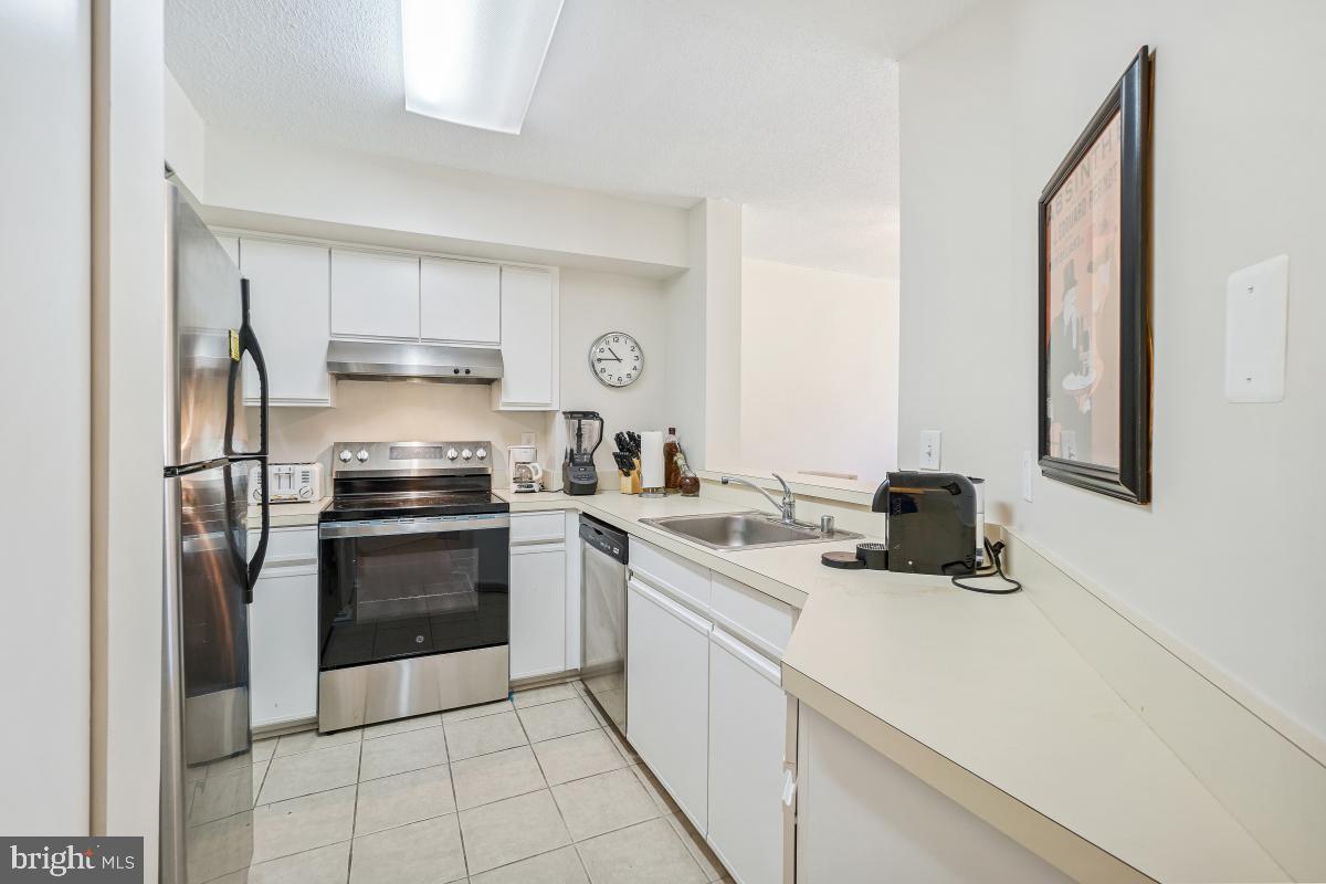 2100 LANGSTON BOULEVARD 218