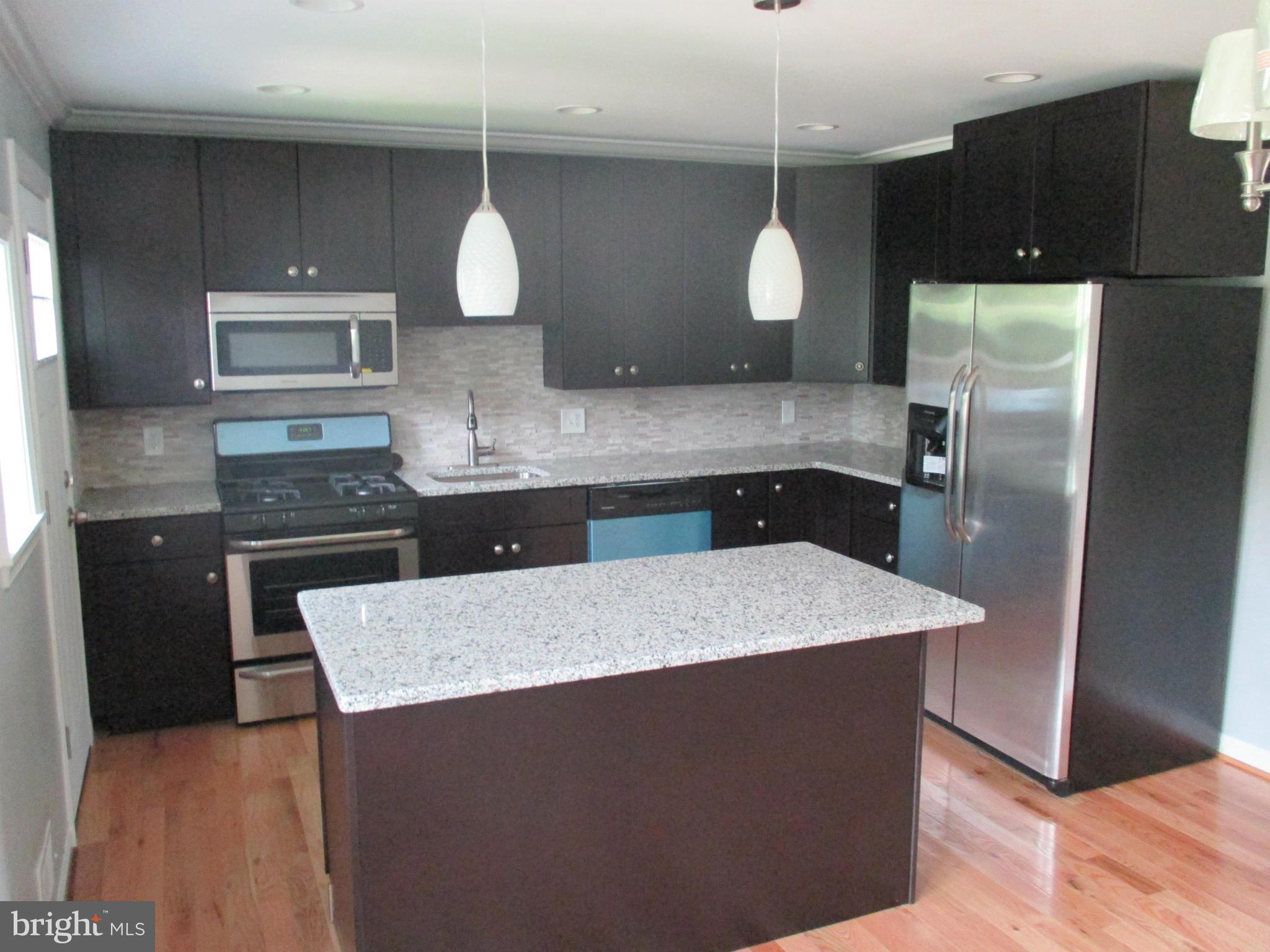 HOLLAND HILL - Residential