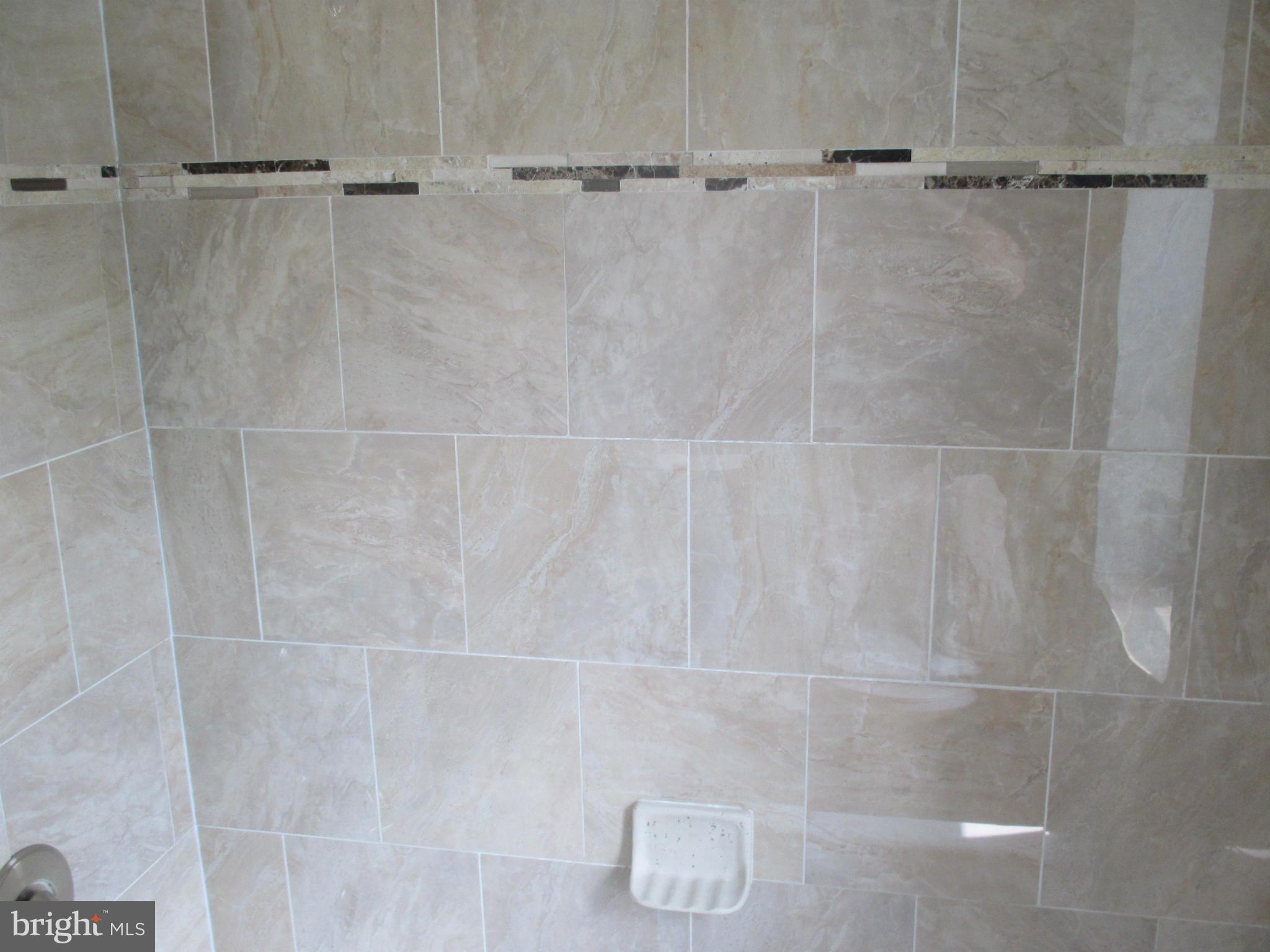 HOLLAND HILL - Residential