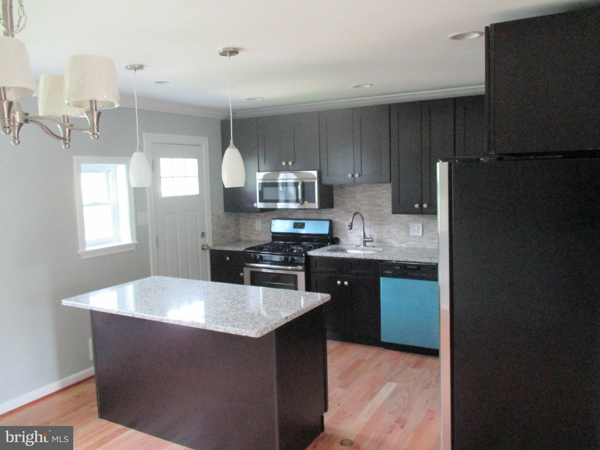 HOLLAND HILL - Residential