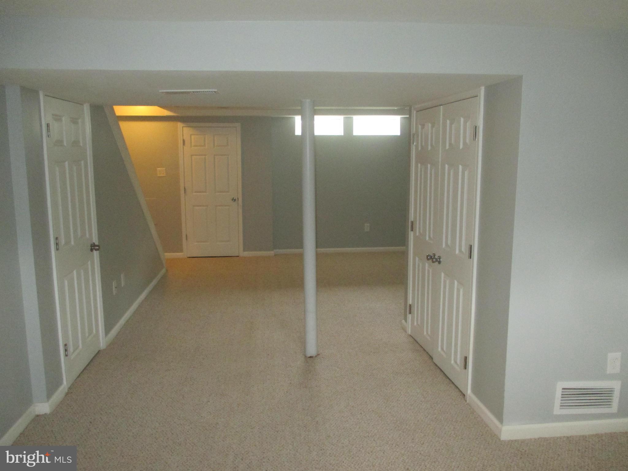 HOLLAND HILL - Residential