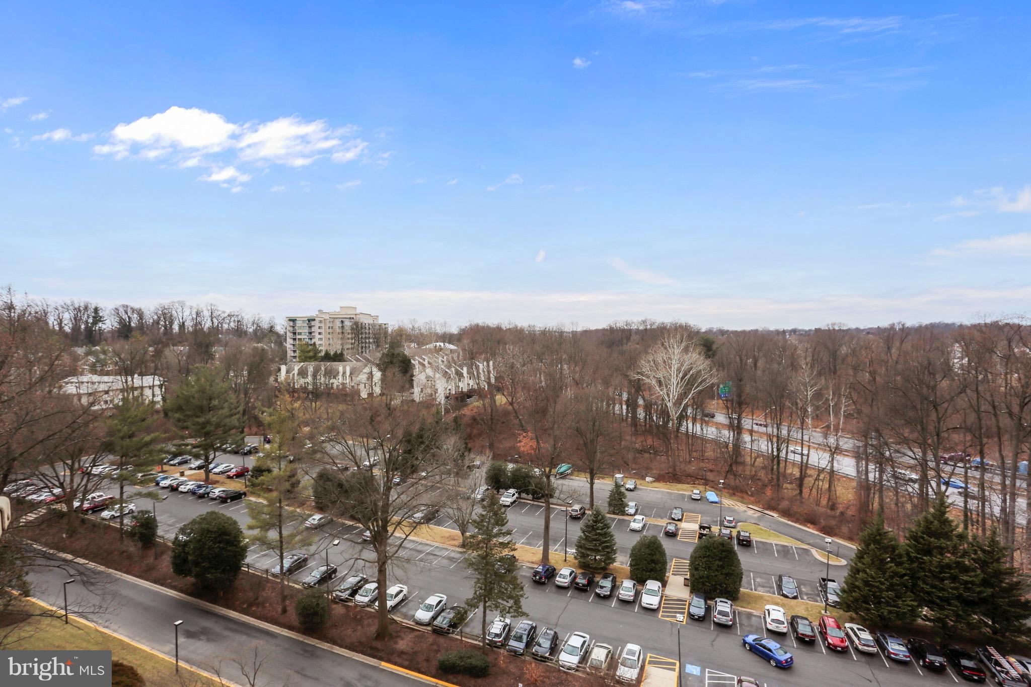 PROMENADE TOWERS - Residential