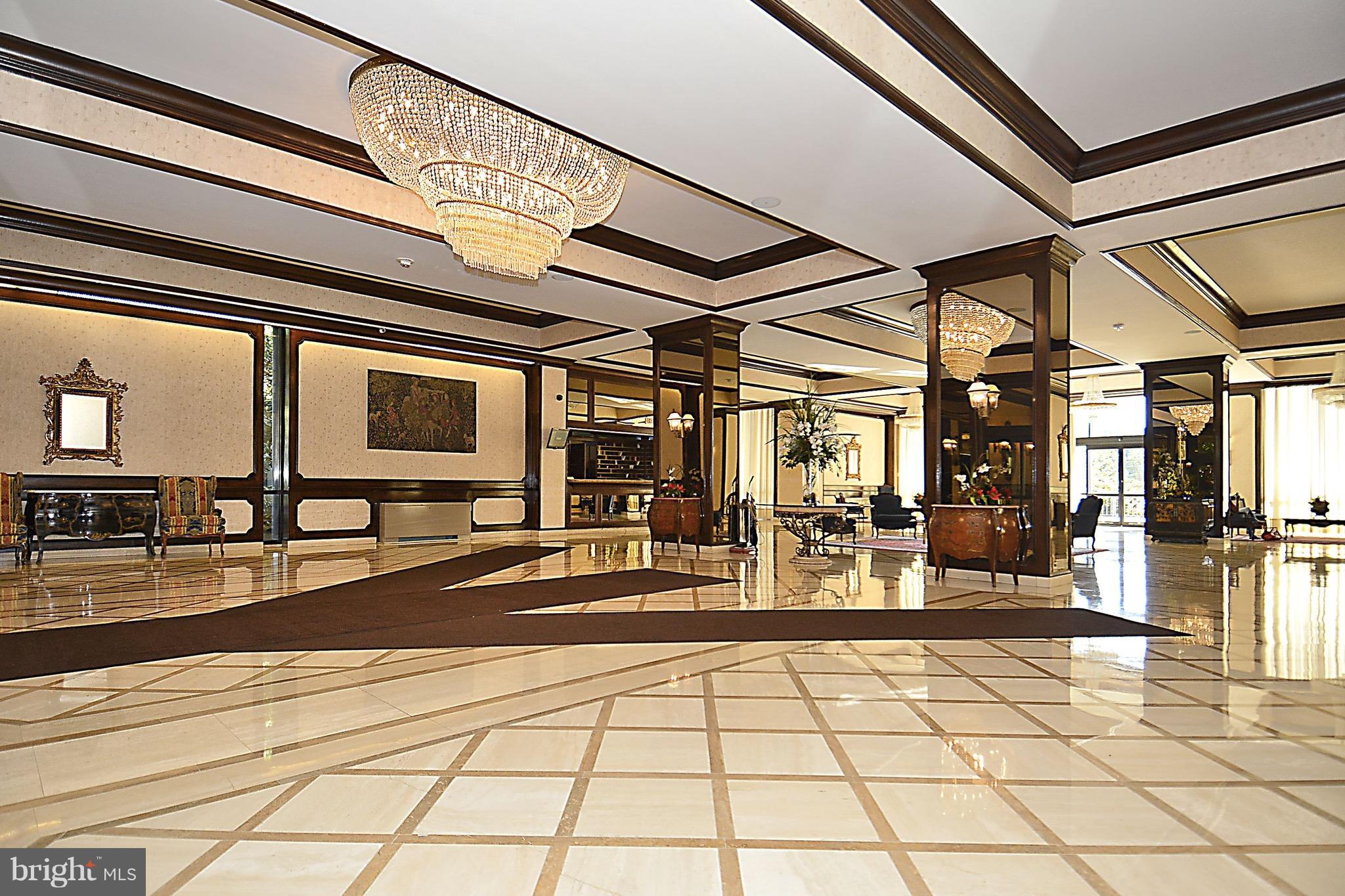 PROMENADE TOWERS - Residential