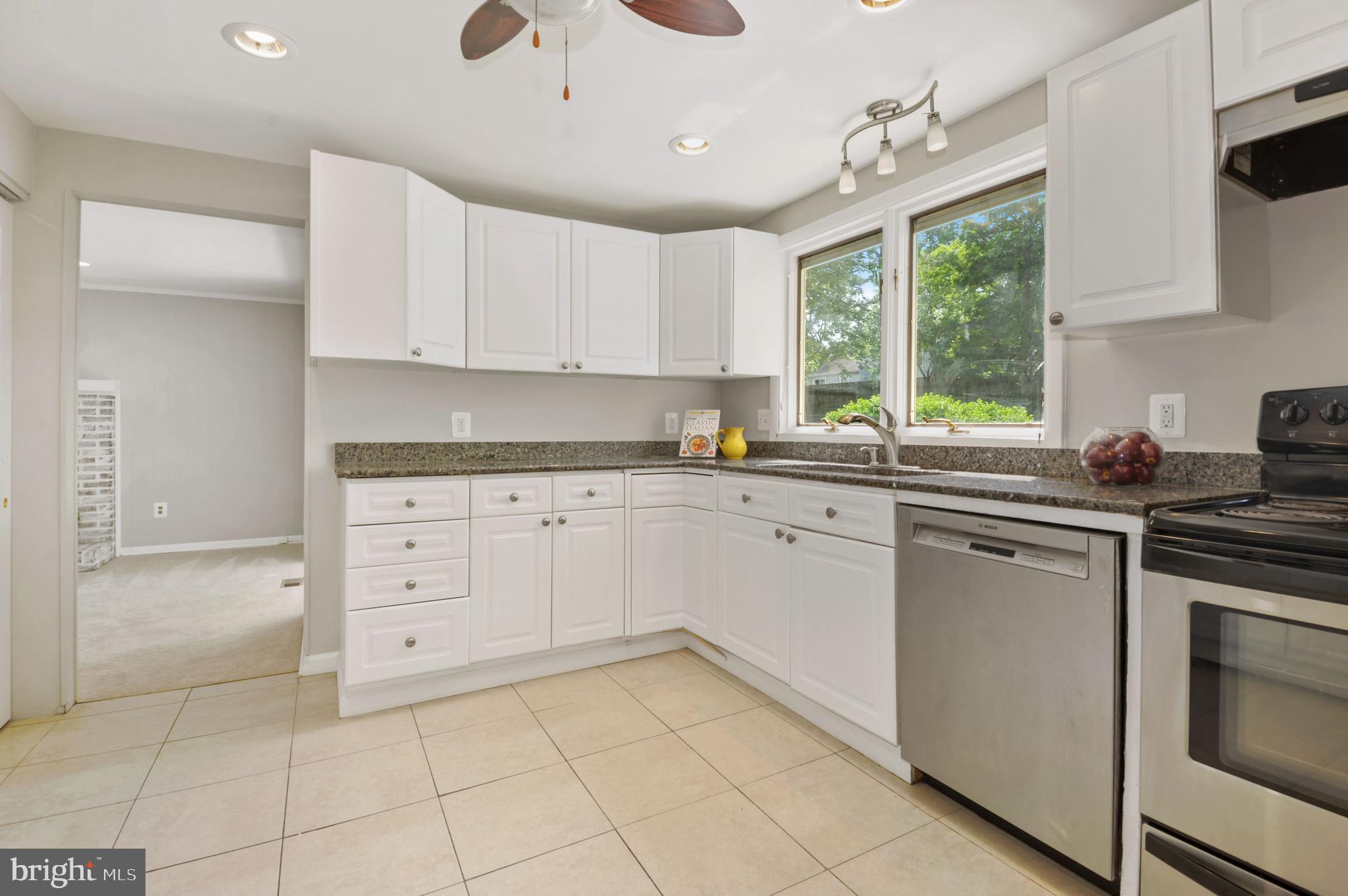 HUNTERS CREEK - Residential