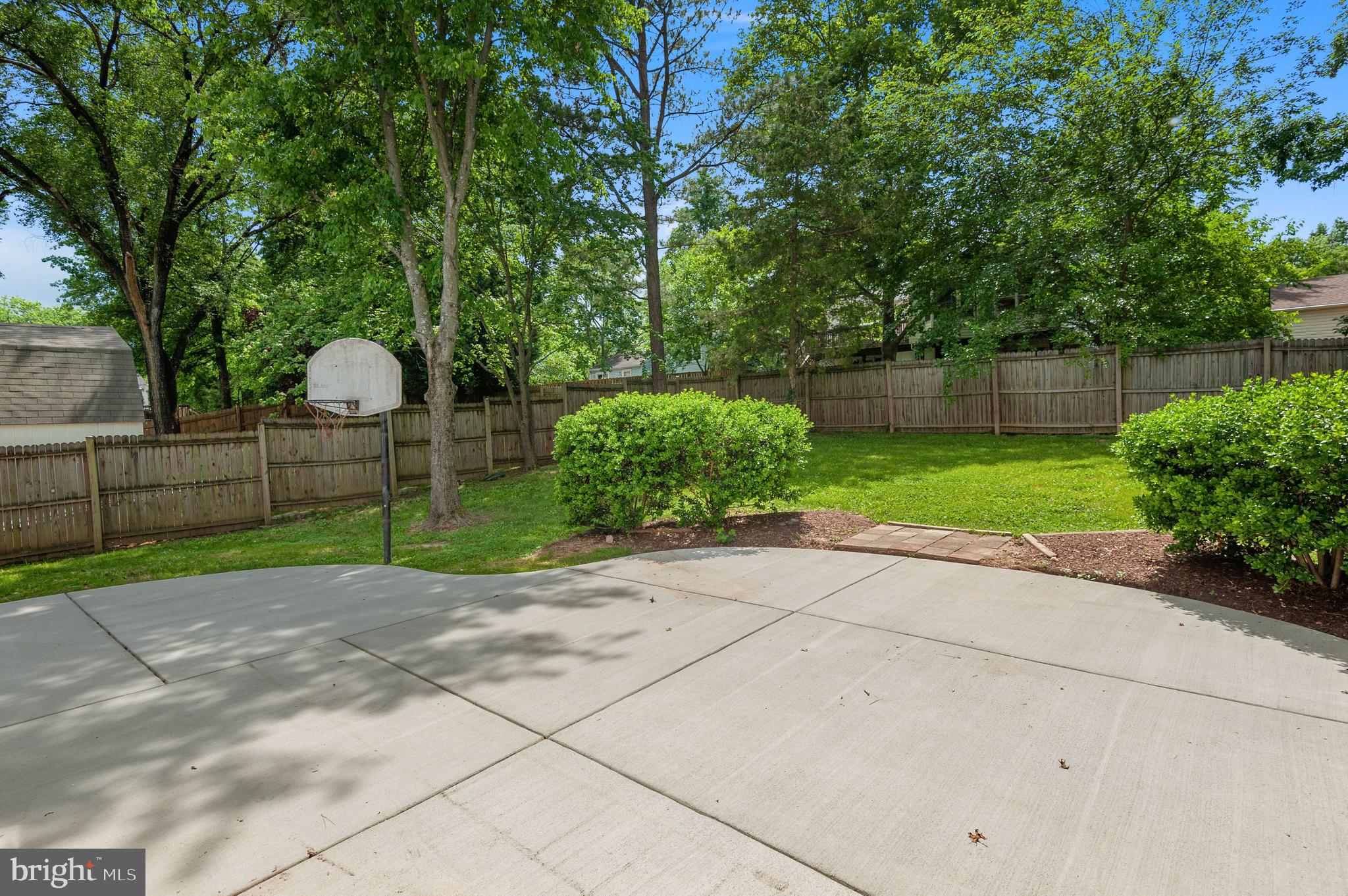 HUNTERS CREEK - Residential