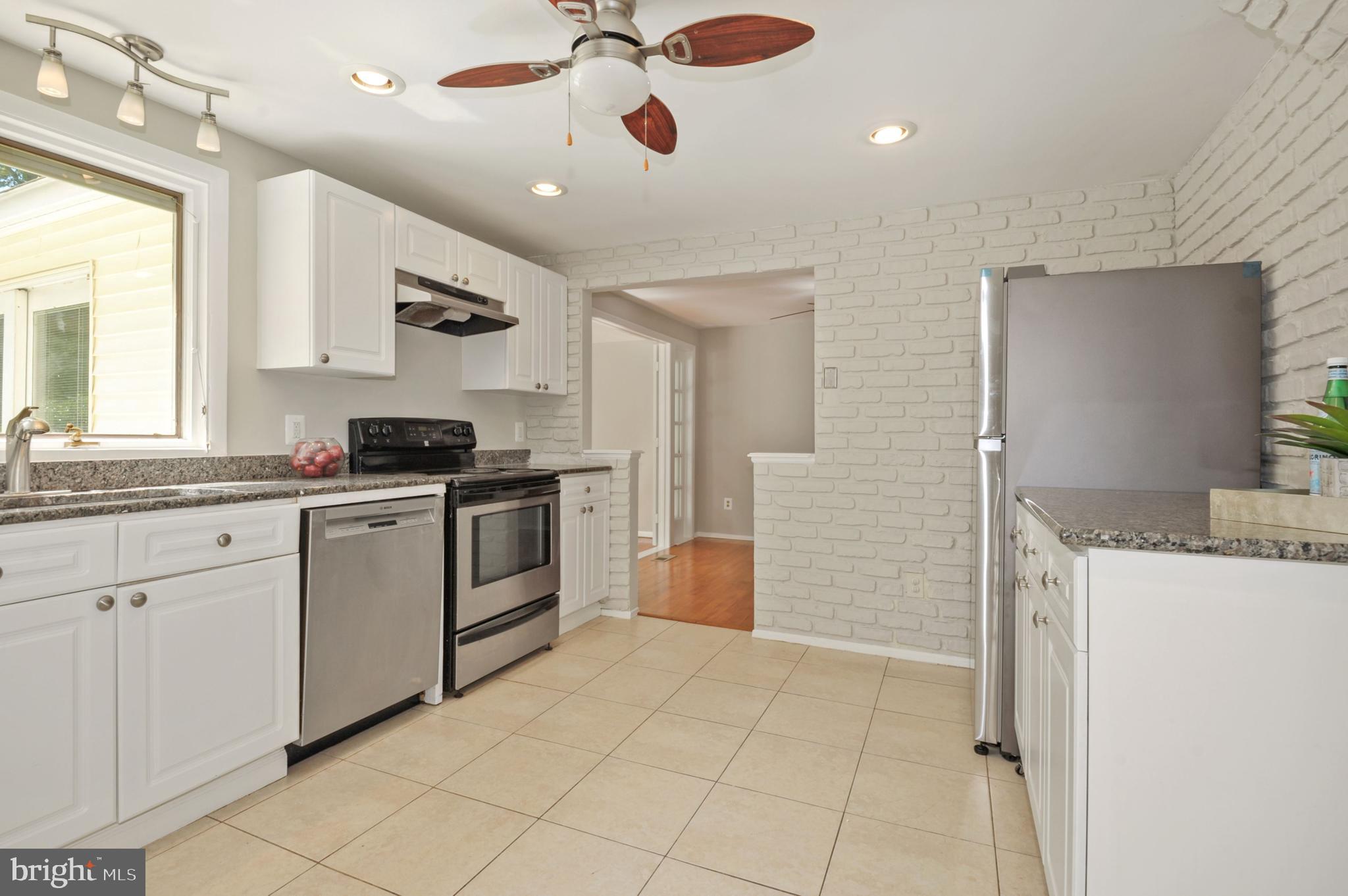 HUNTERS CREEK - Residential