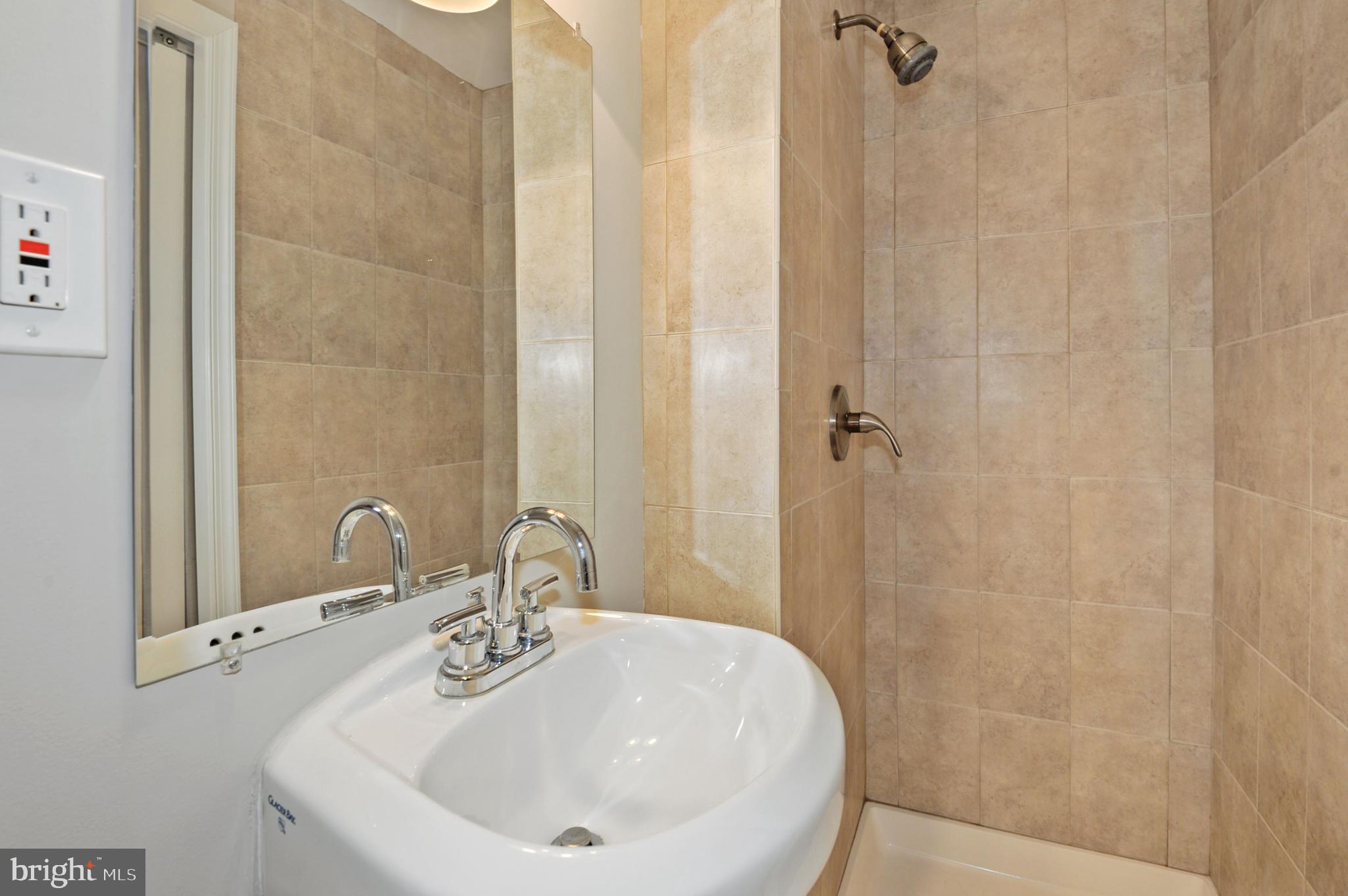 HUNTERS CREEK - Residential