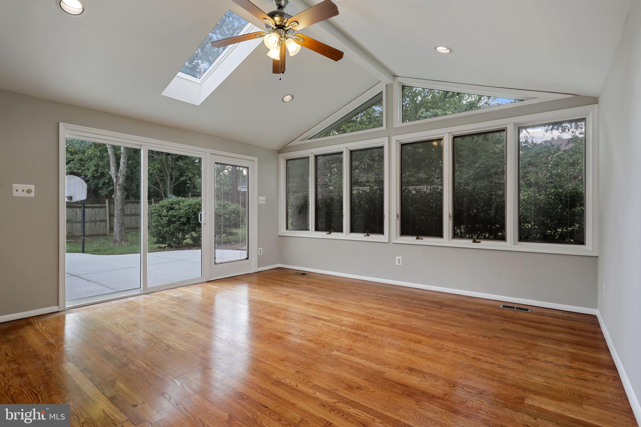 HUNTERS CREEK - Residential