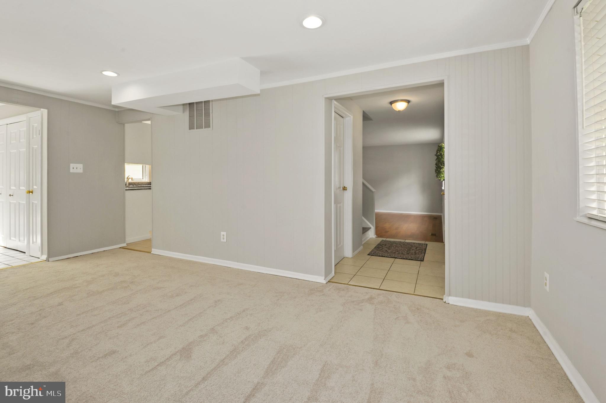 HUNTERS CREEK - Residential