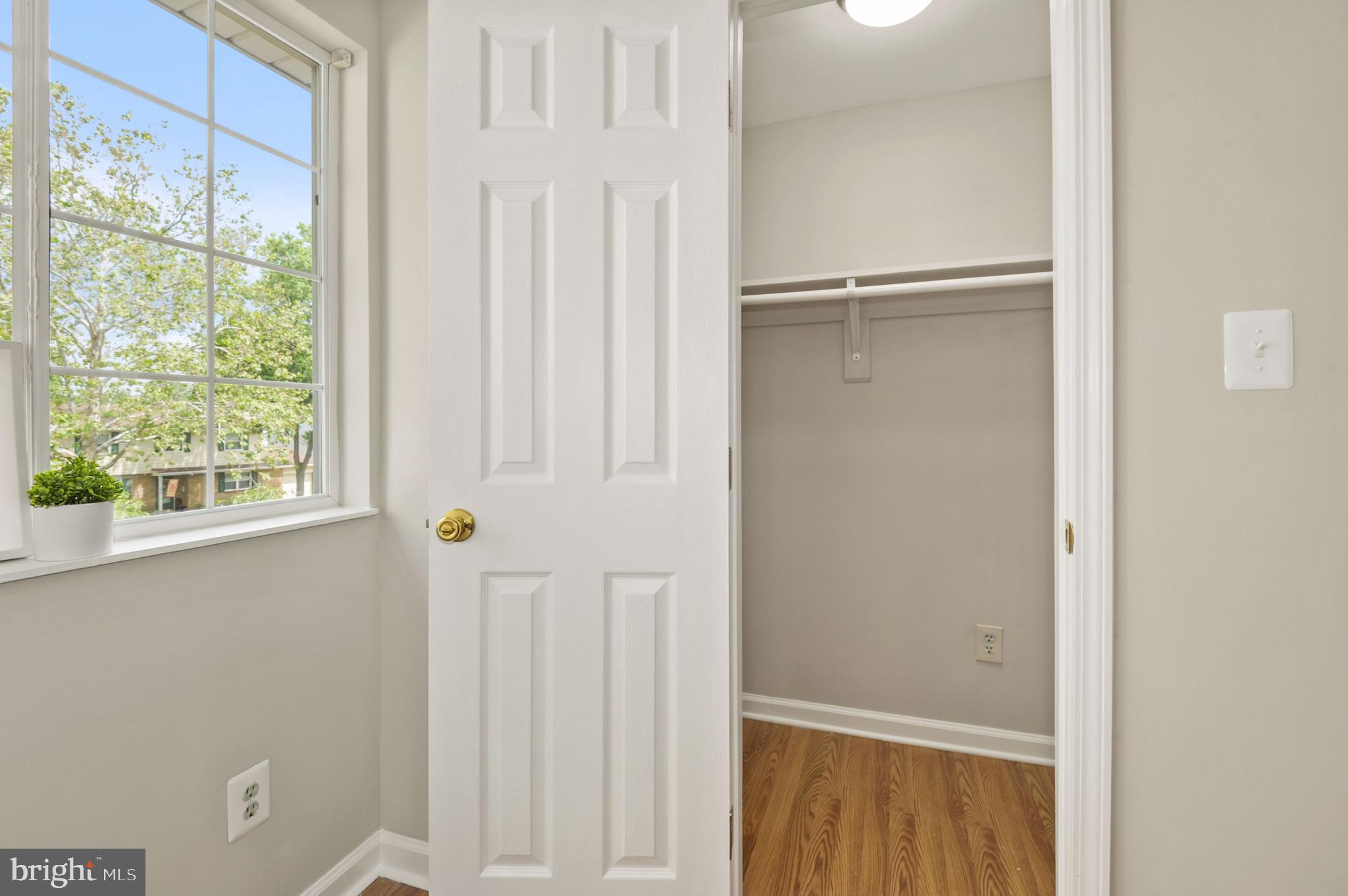 HUNTERS CREEK - Residential