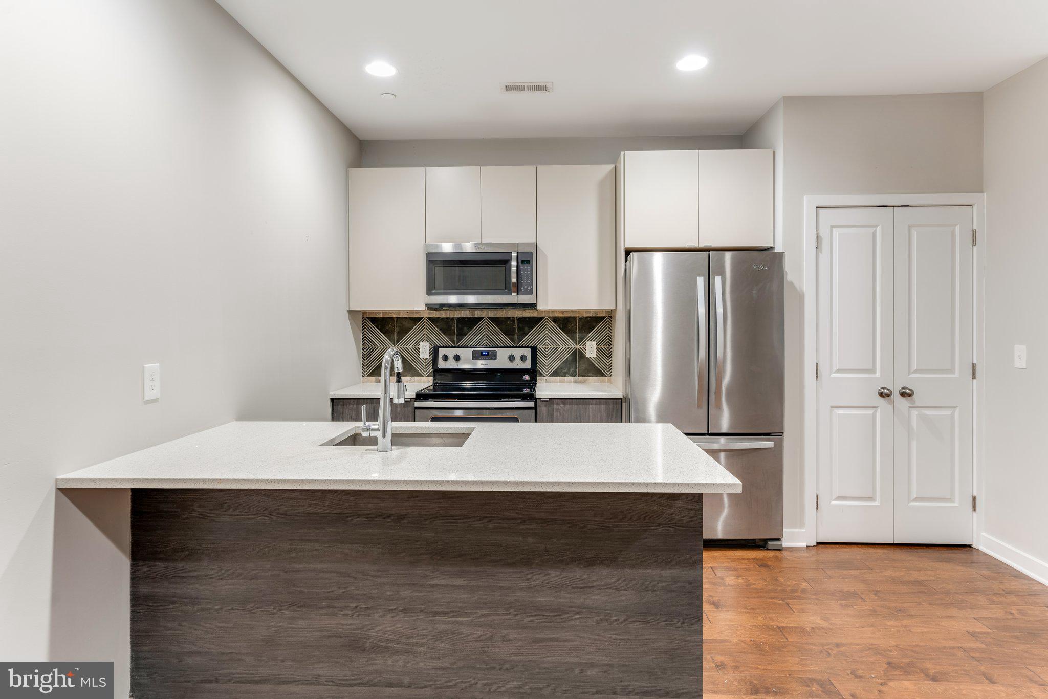LUDLOW - Residential Lease