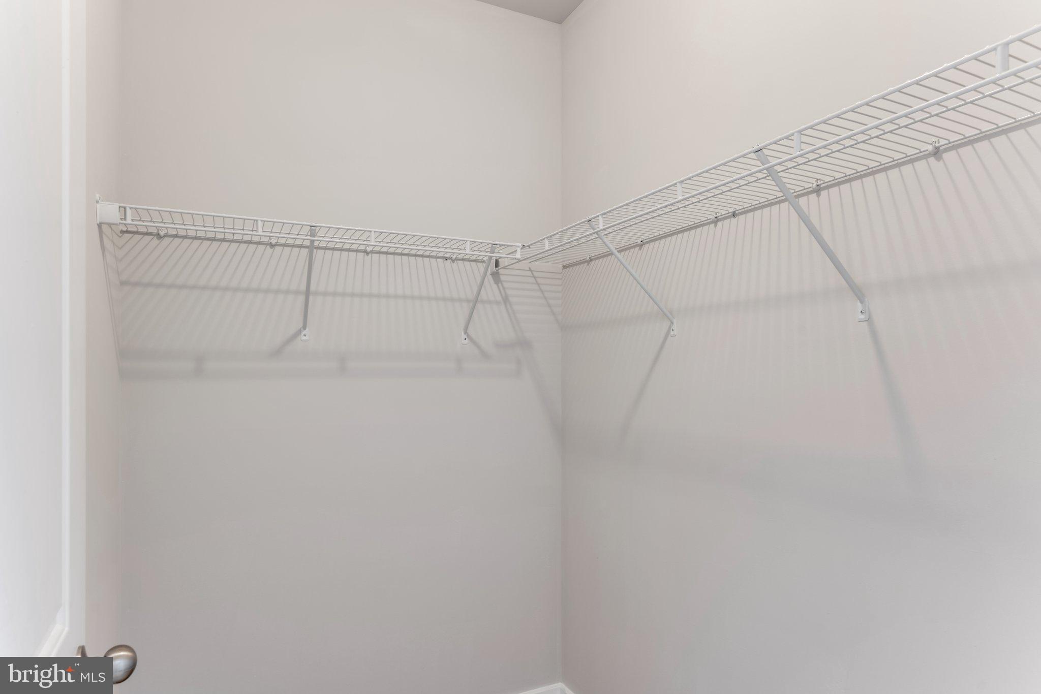LUDLOW - Residential Lease
