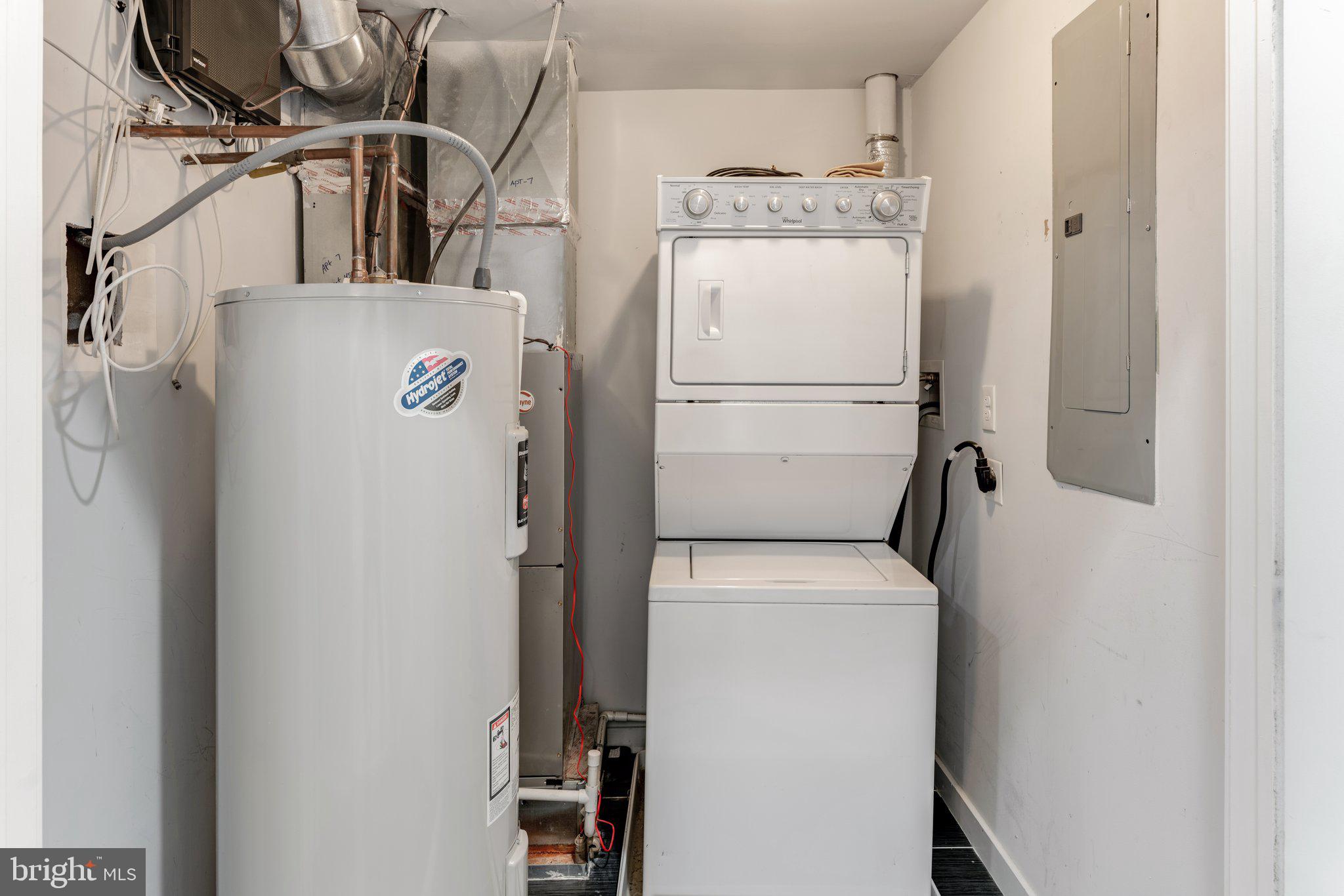 LUDLOW - Residential Lease