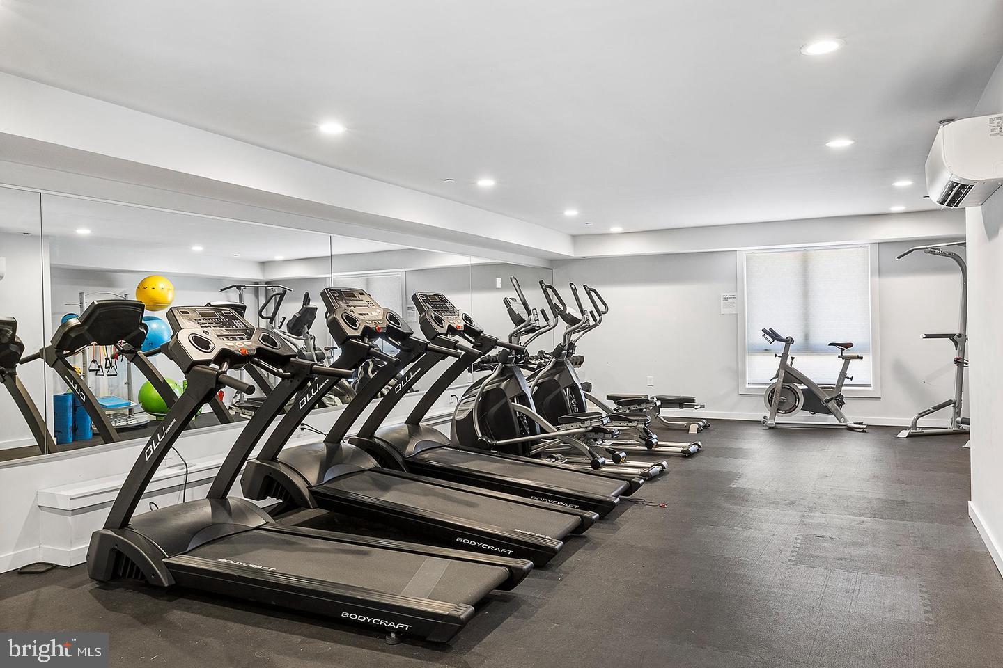 LUDLOW - Residential Lease