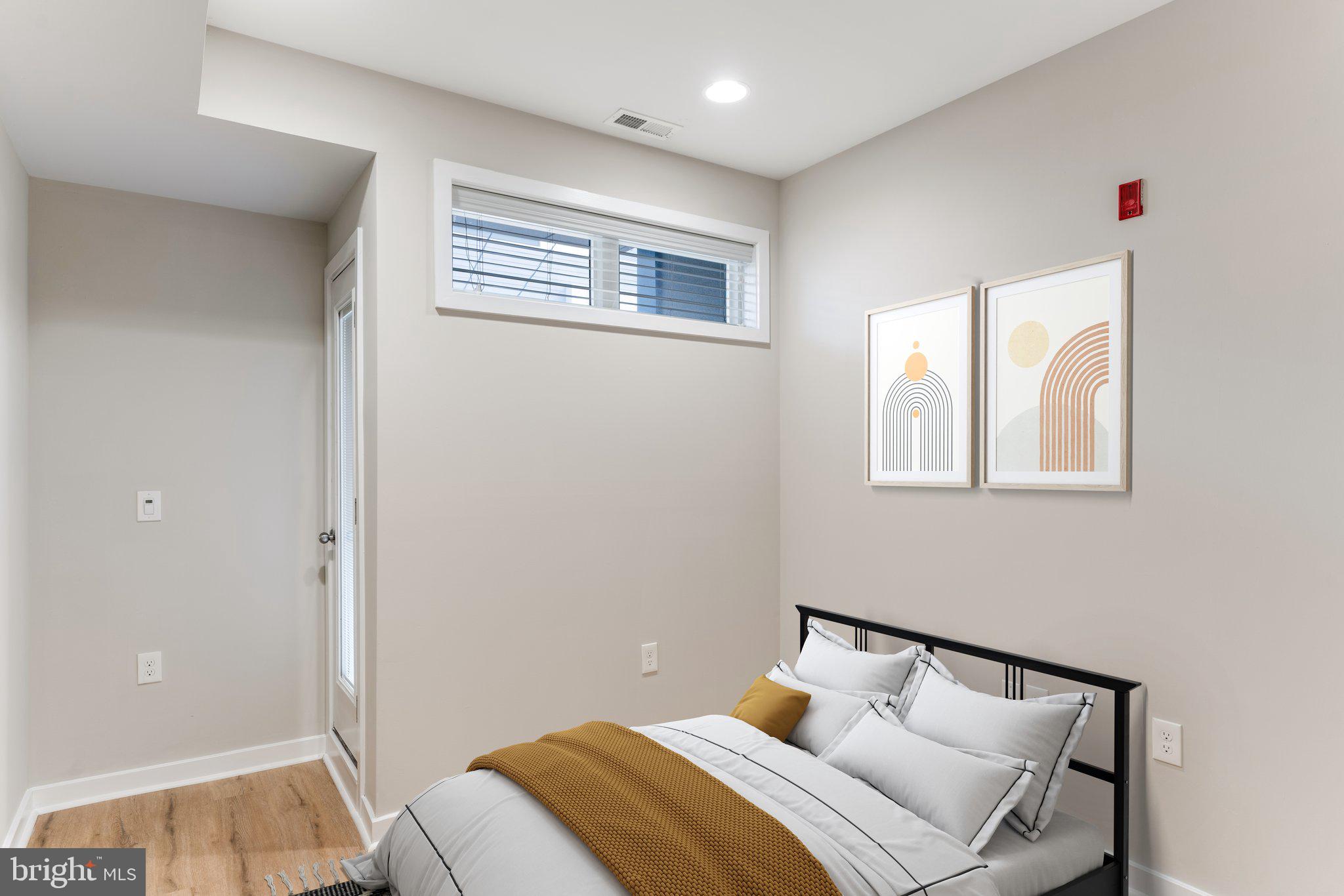LUDLOW - Residential Lease