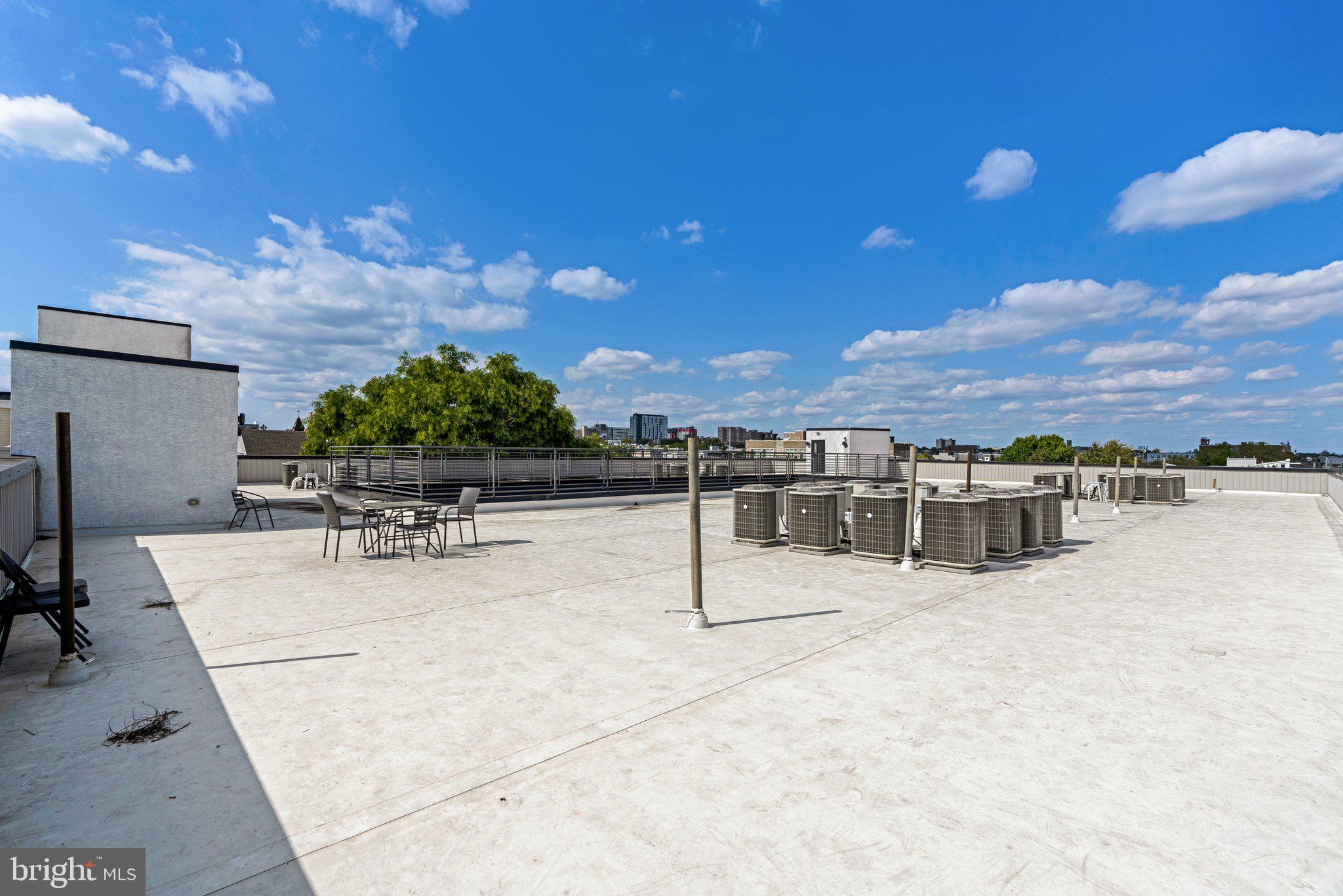LUDLOW - Residential Lease