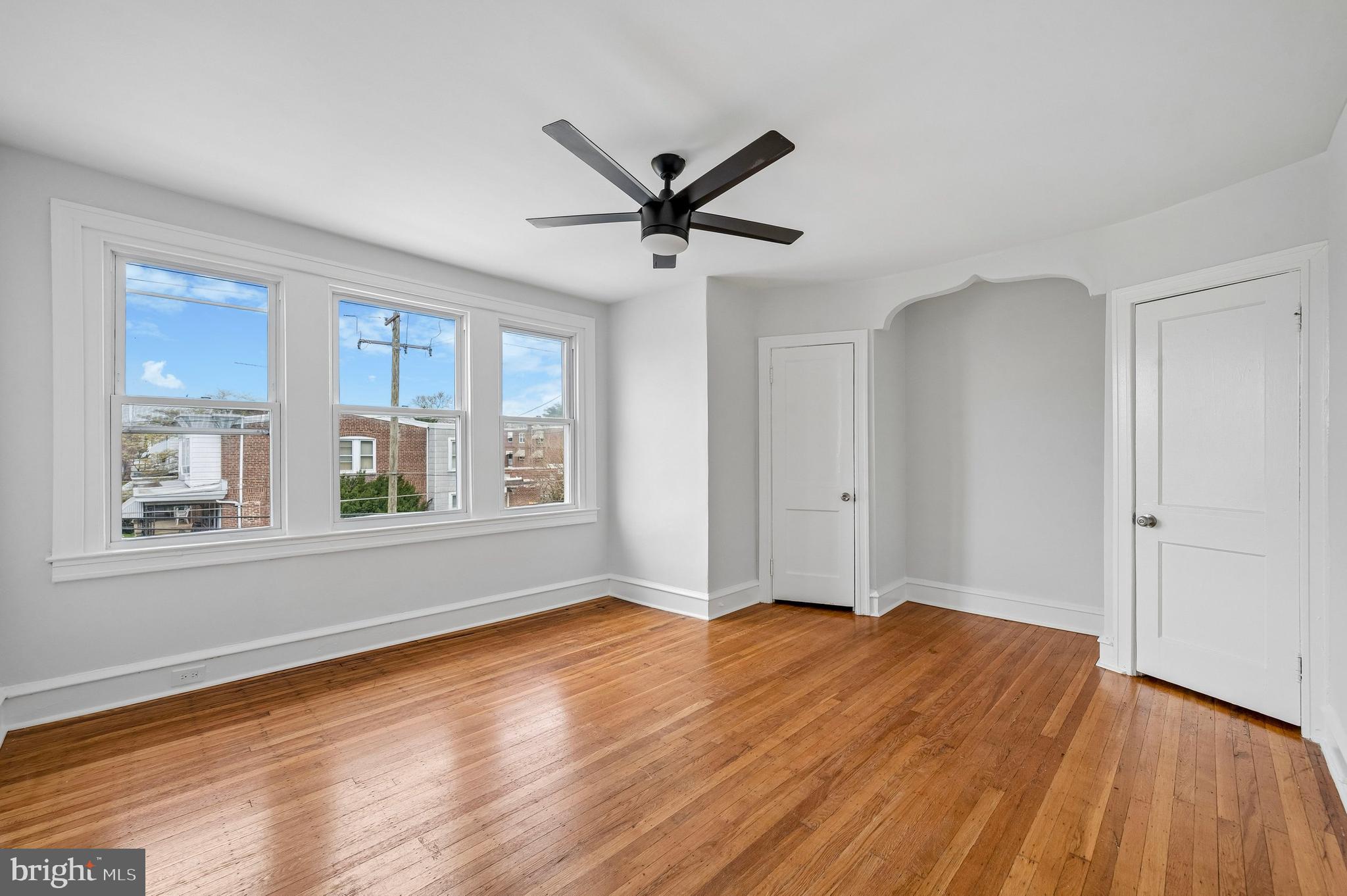 HOLMESBURG - Residential Income