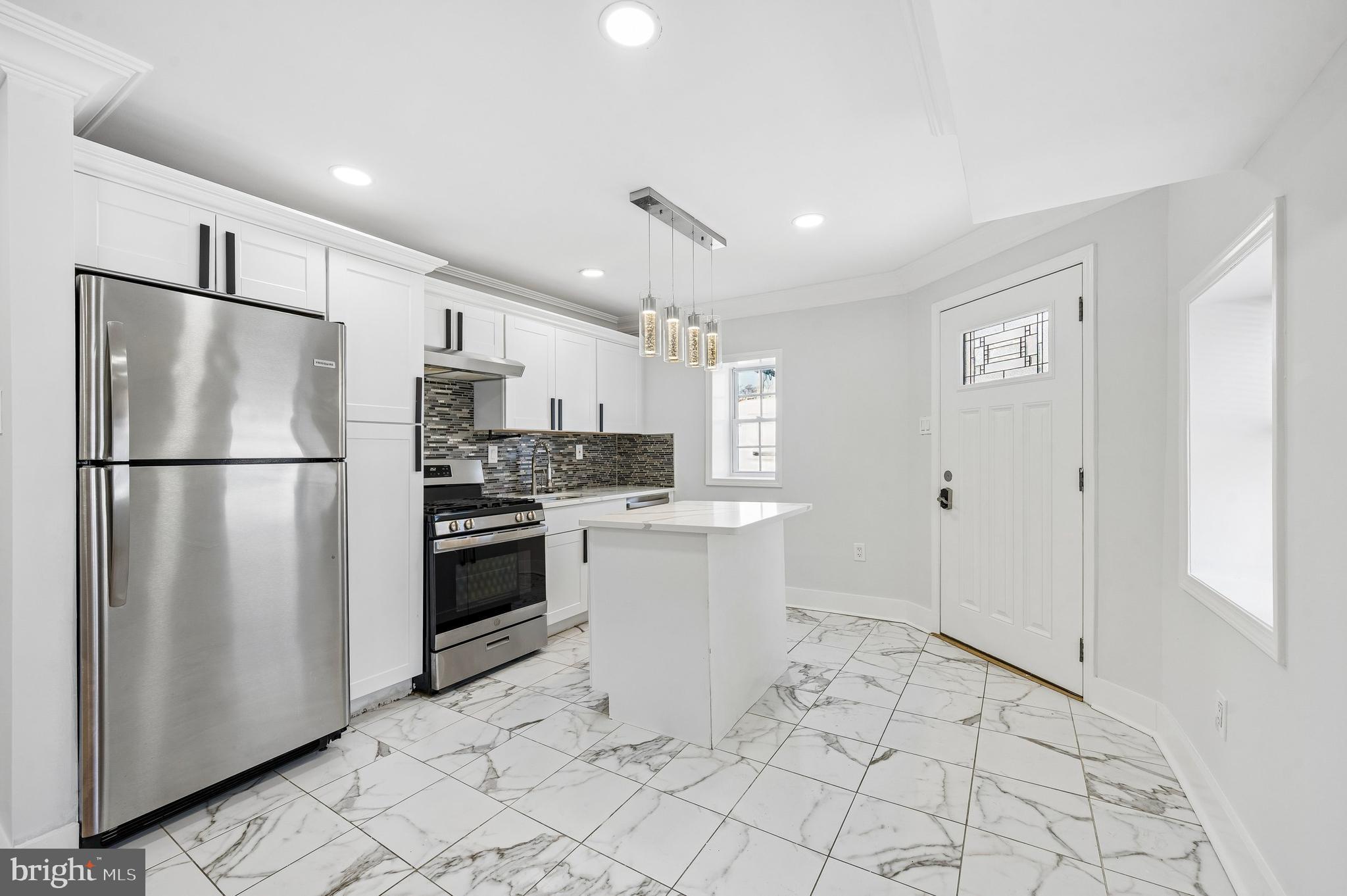 HOLMESBURG - Residential Income