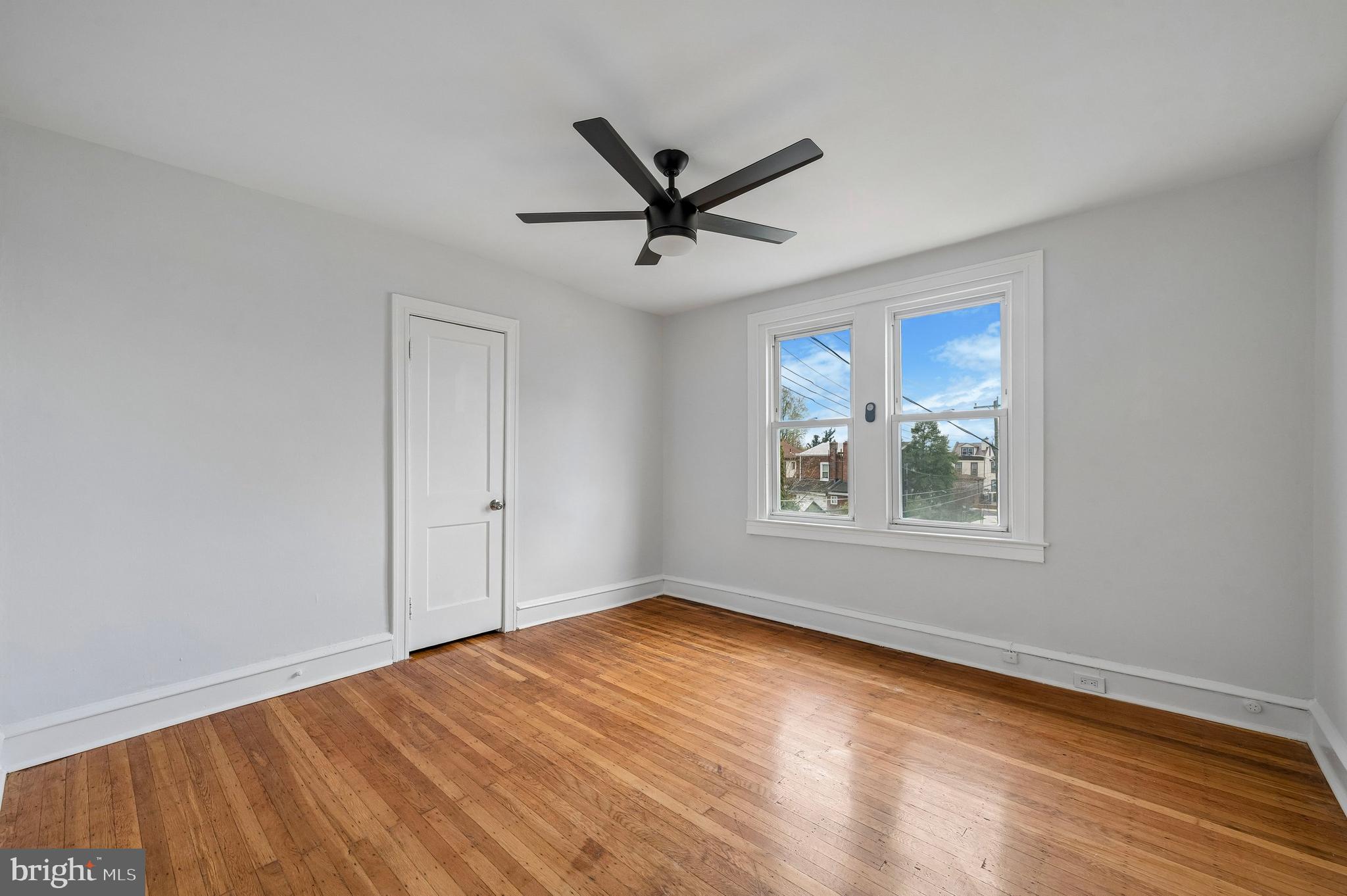 HOLMESBURG - Residential Income