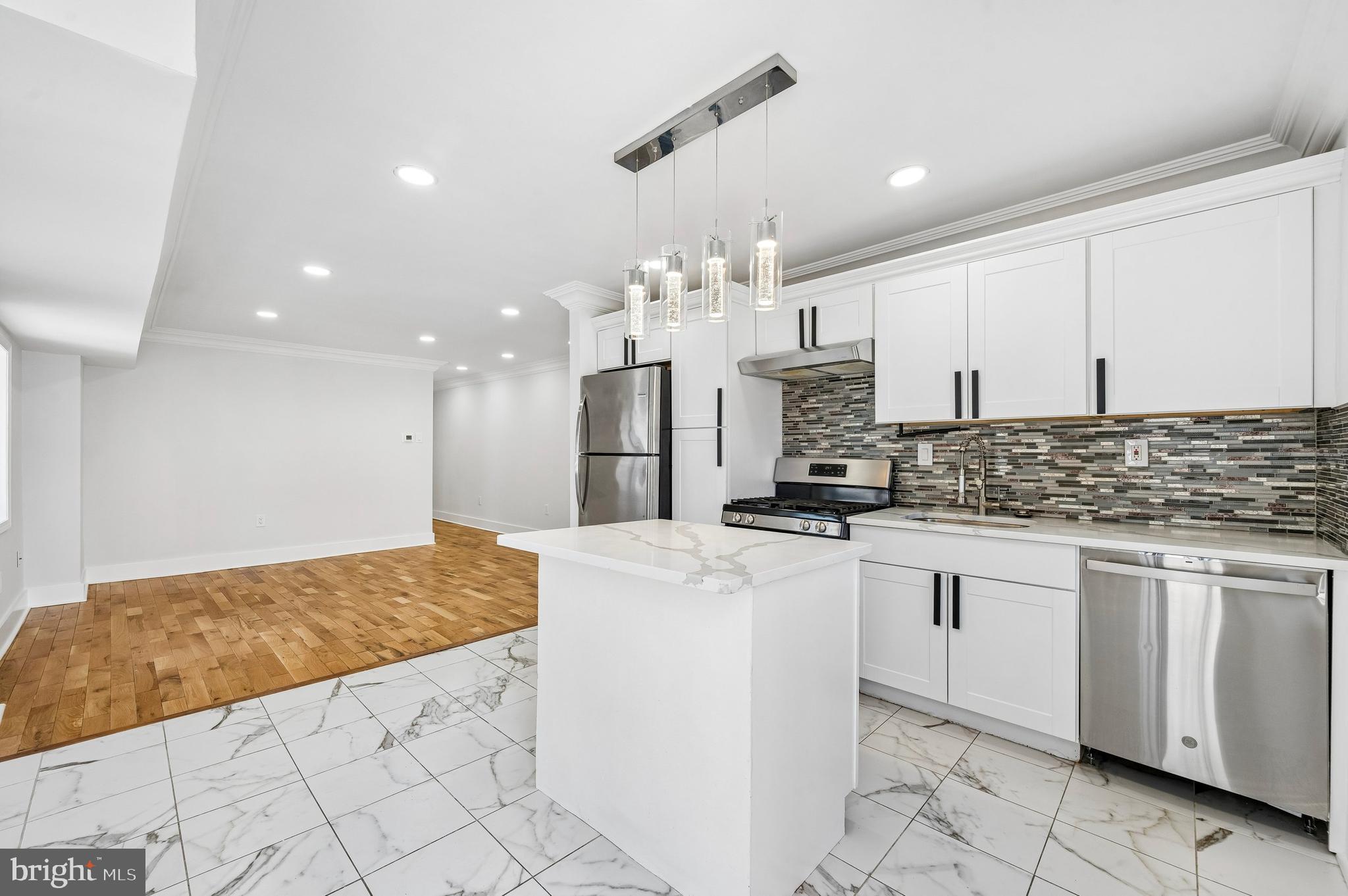 HOLMESBURG - Residential Income