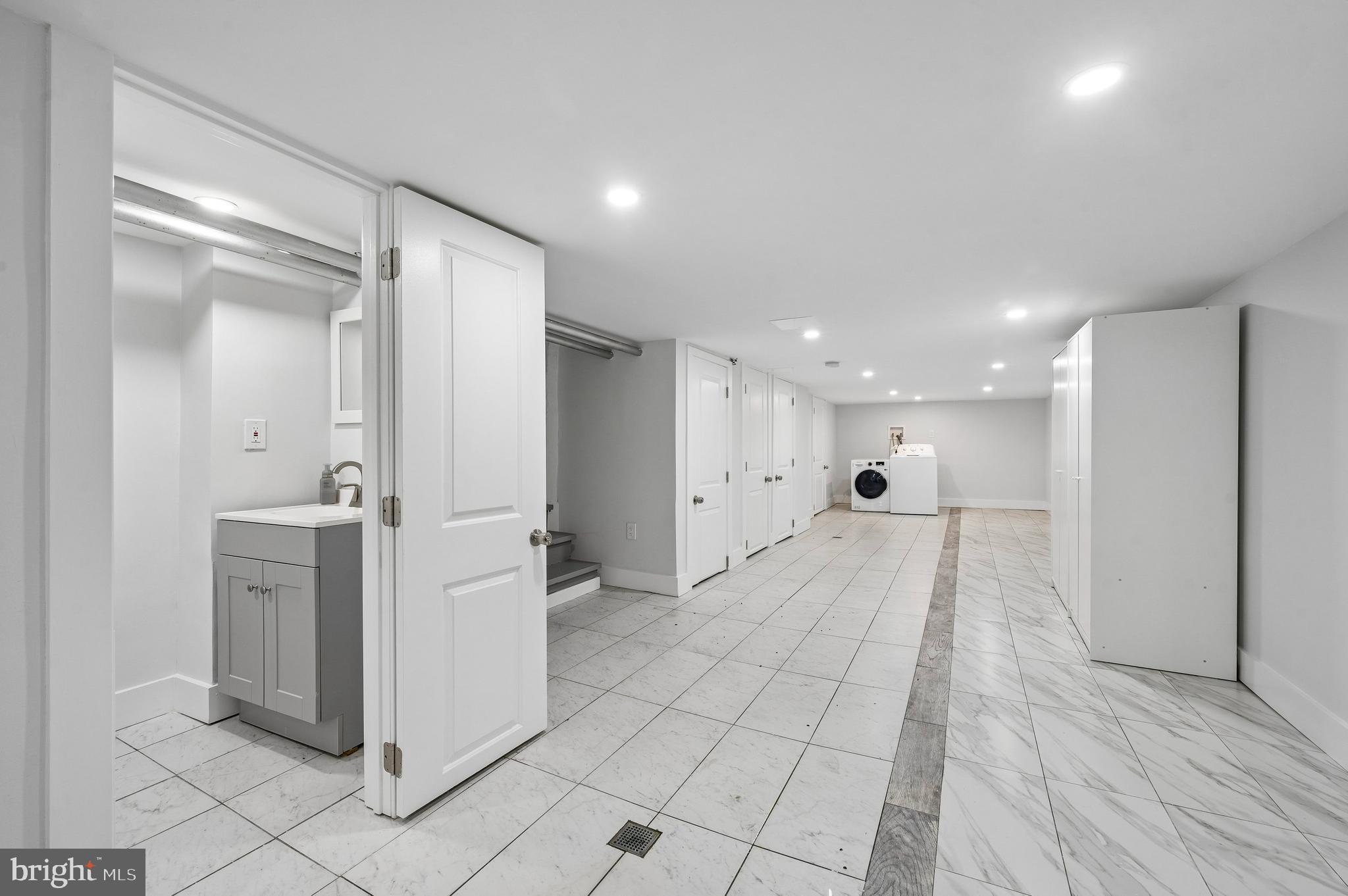 HOLMESBURG - Residential Income