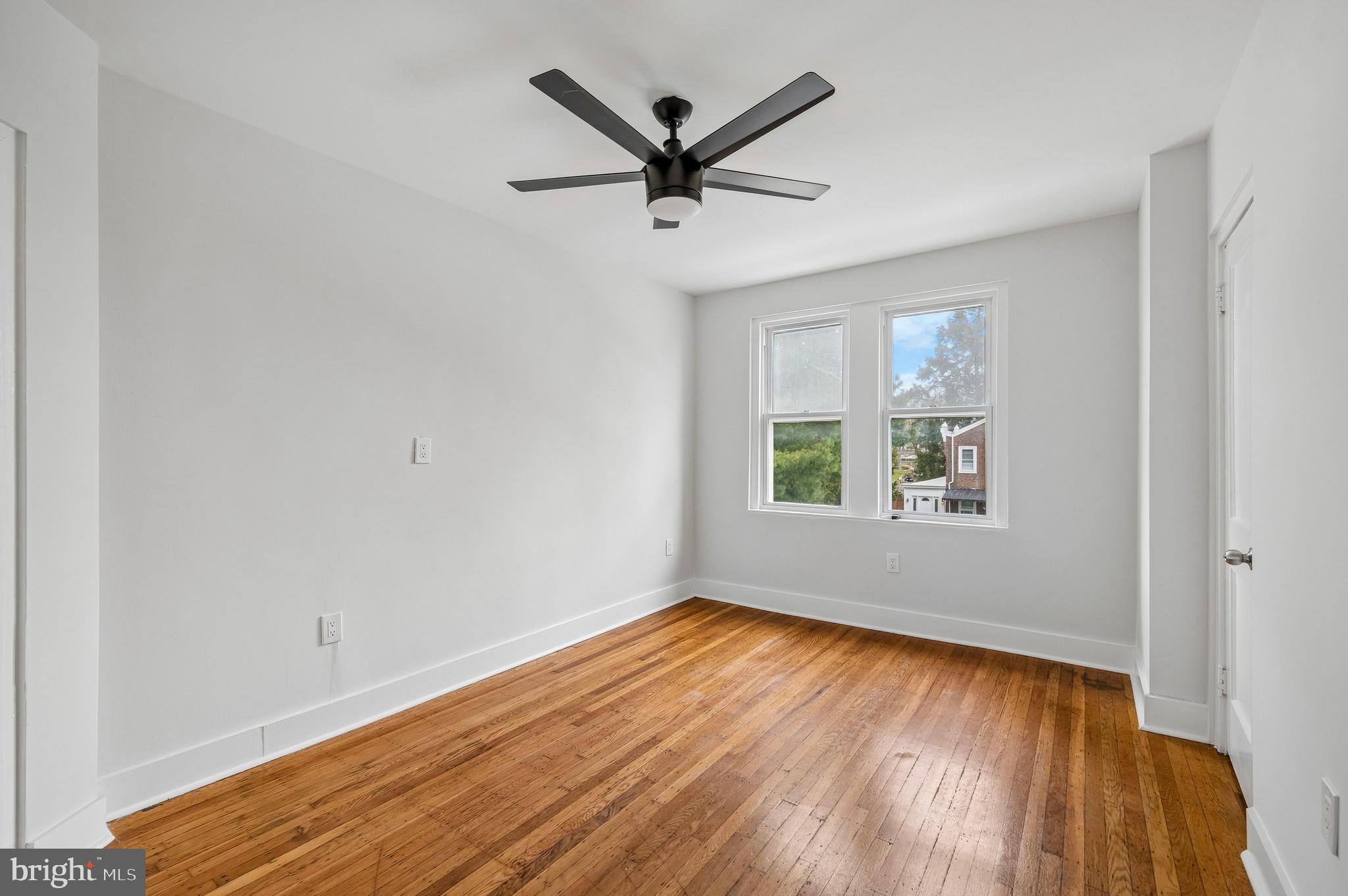 HOLMESBURG - Residential Income