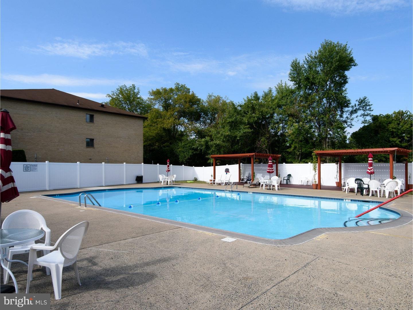 BUSTLETON - Residential