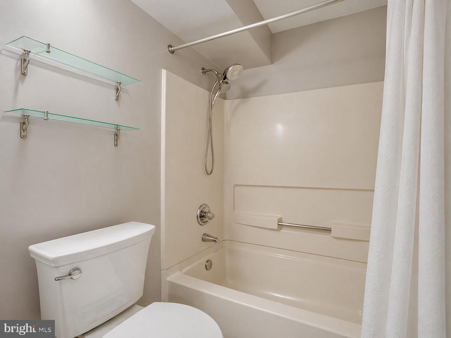 VILLAGE OF MONTGOMERY RUN - Residential