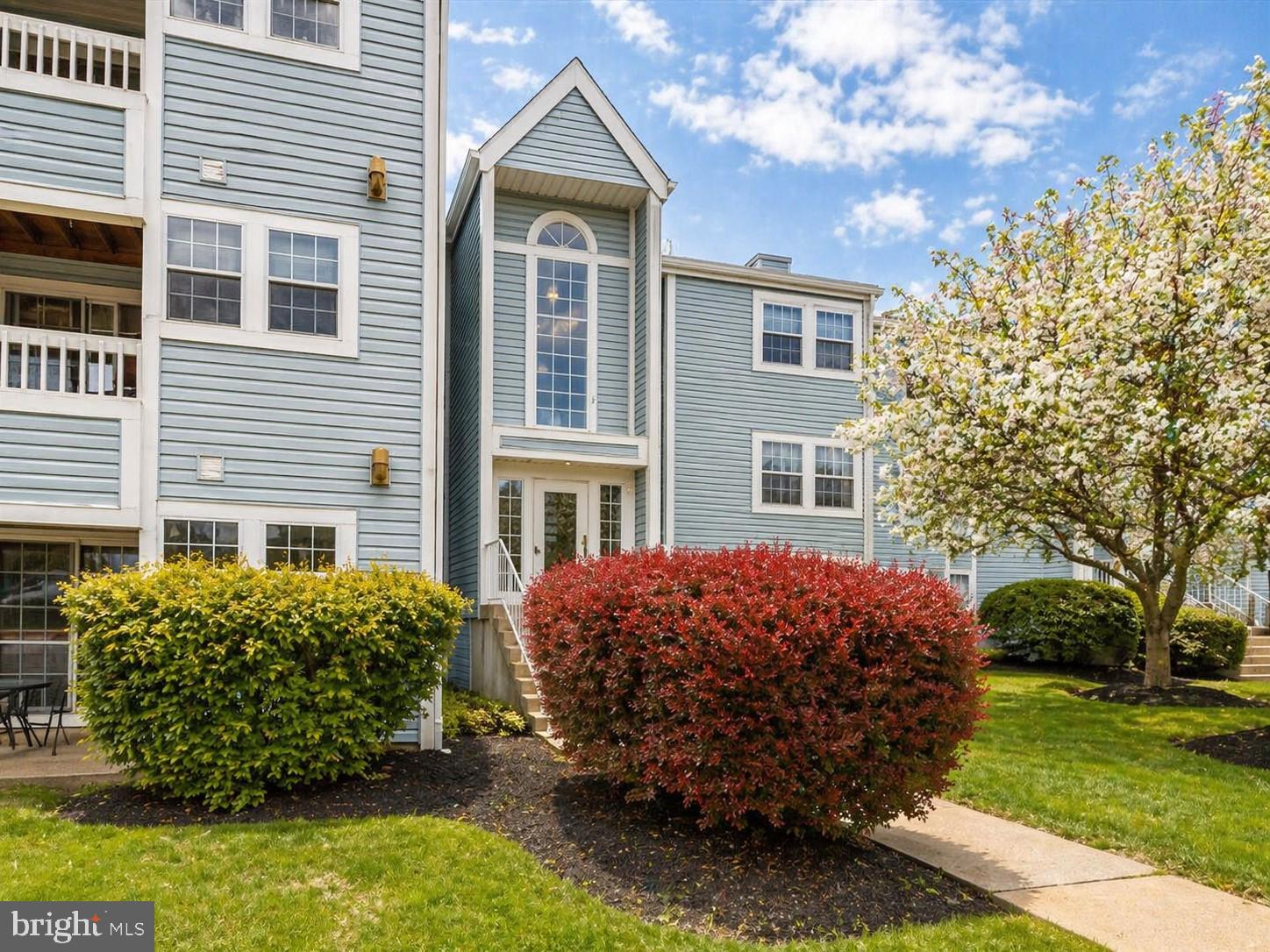 VILLAGE OF MONTGOMERY RUN - Residential