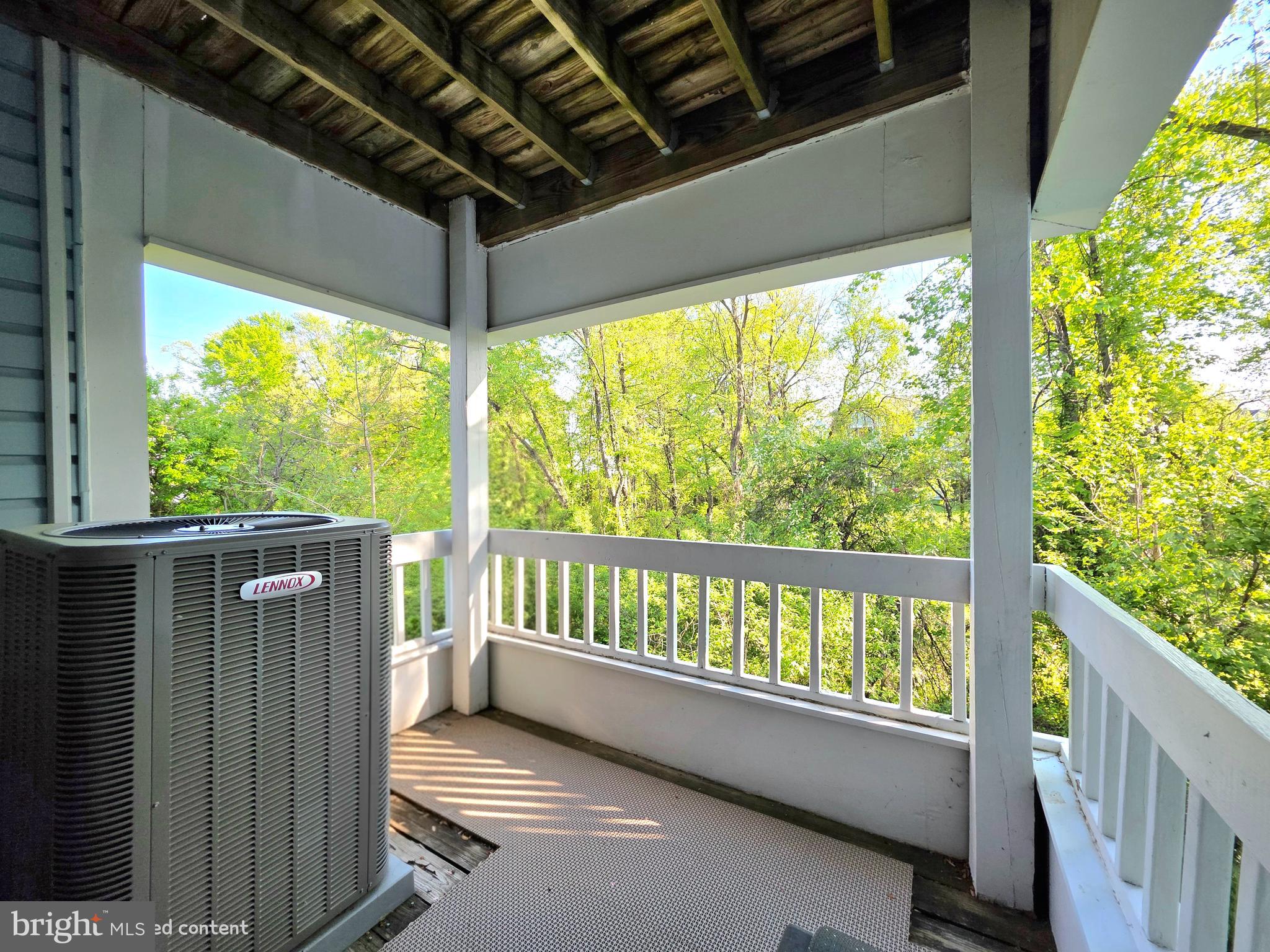 VILLAGE OF MONTGOMERY RUN - Residential