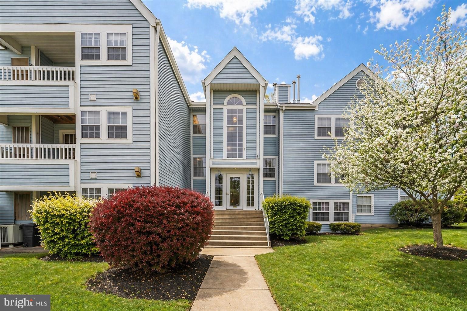 VILLAGE OF MONTGOMERY RUN - Residential