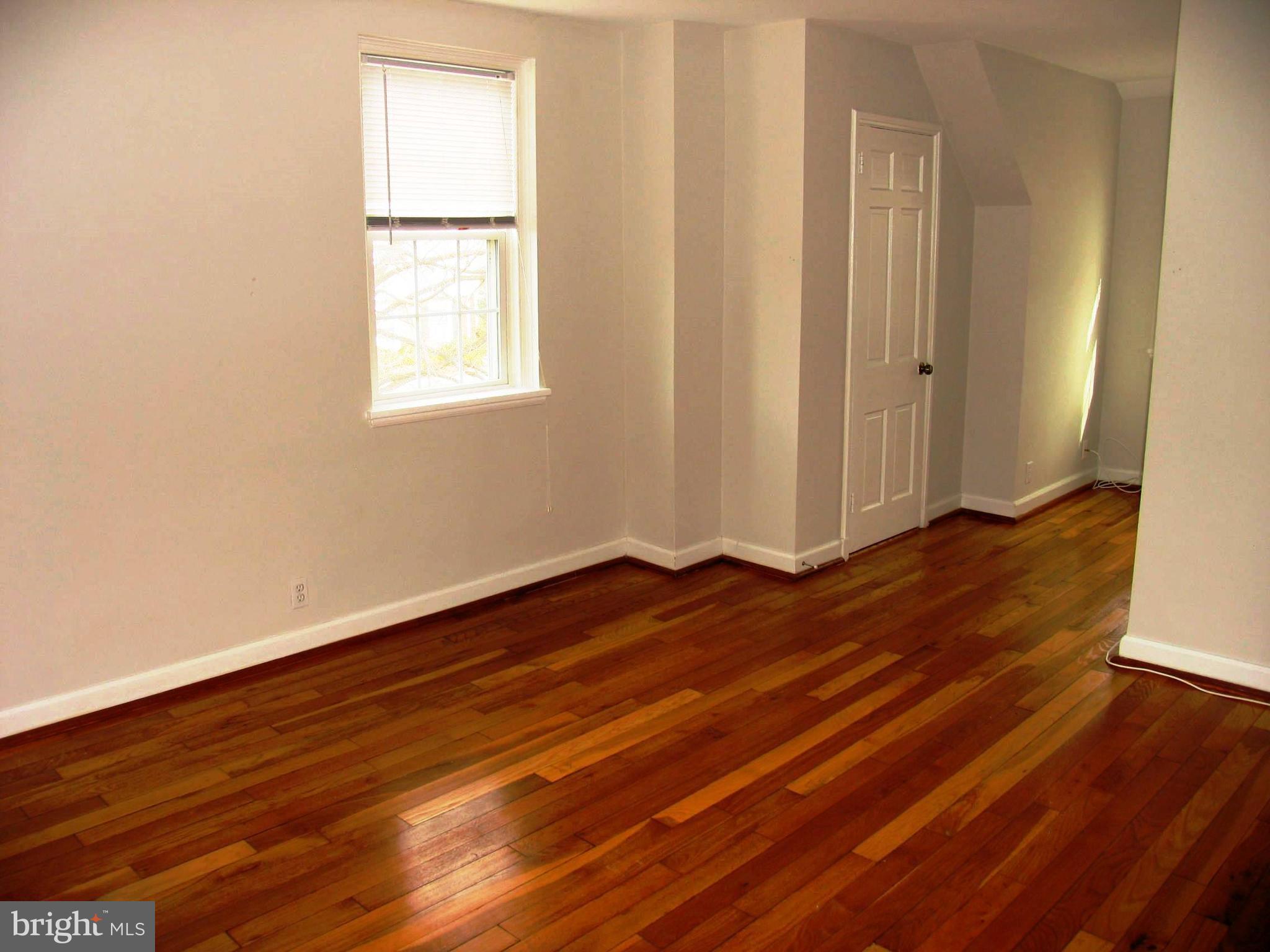 FAIRLINGTON MEWS - Residential Lease