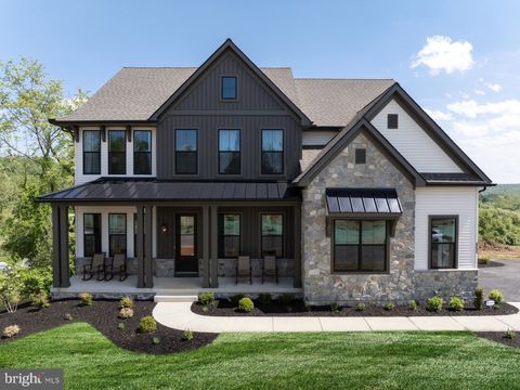 300 PEARL LANE HAWTHORNE GILBERTSVILLE PA 19525