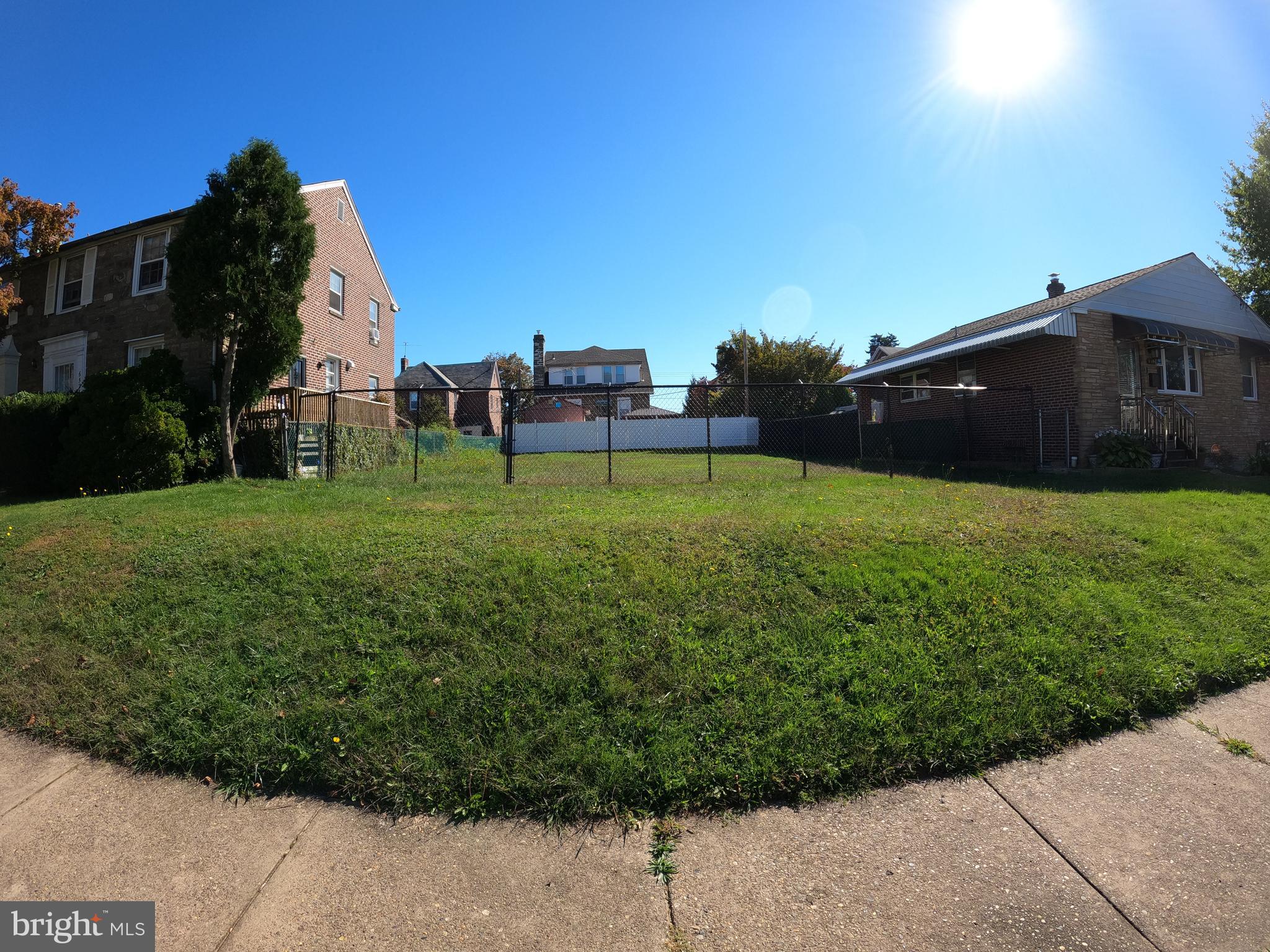 EAST OAK LANE - Land