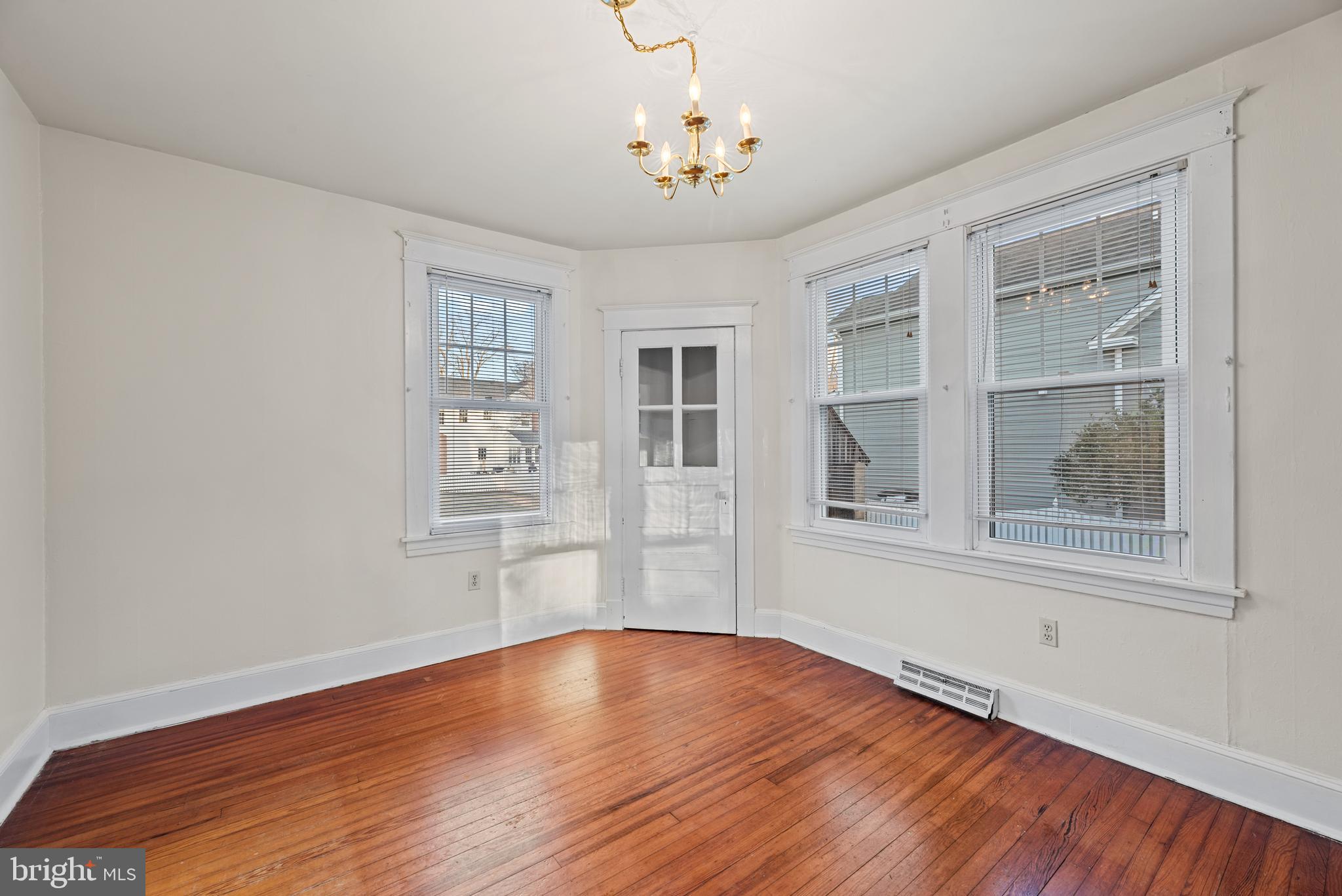 WARDOUR - Residential