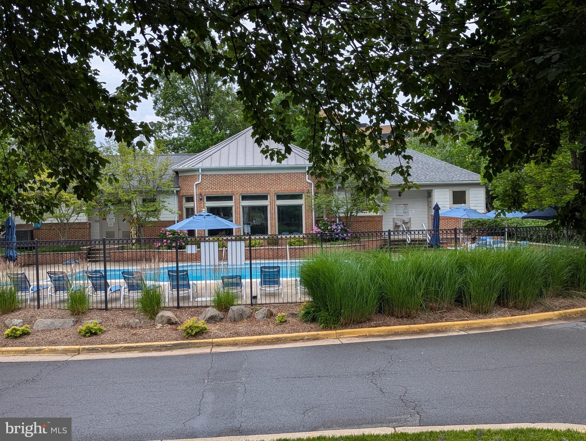 1720 LAKE SHORE CREST DRIVE 34