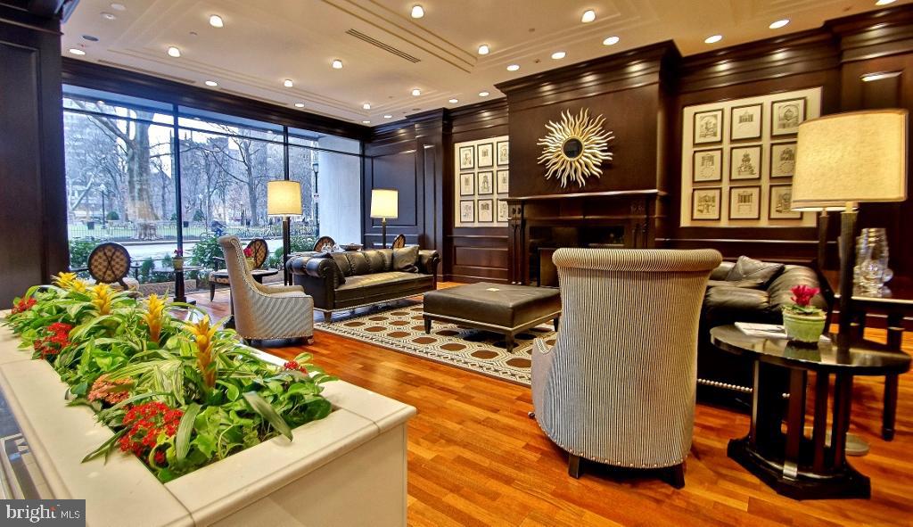 RITTENHOUSE SQUARE - Residential